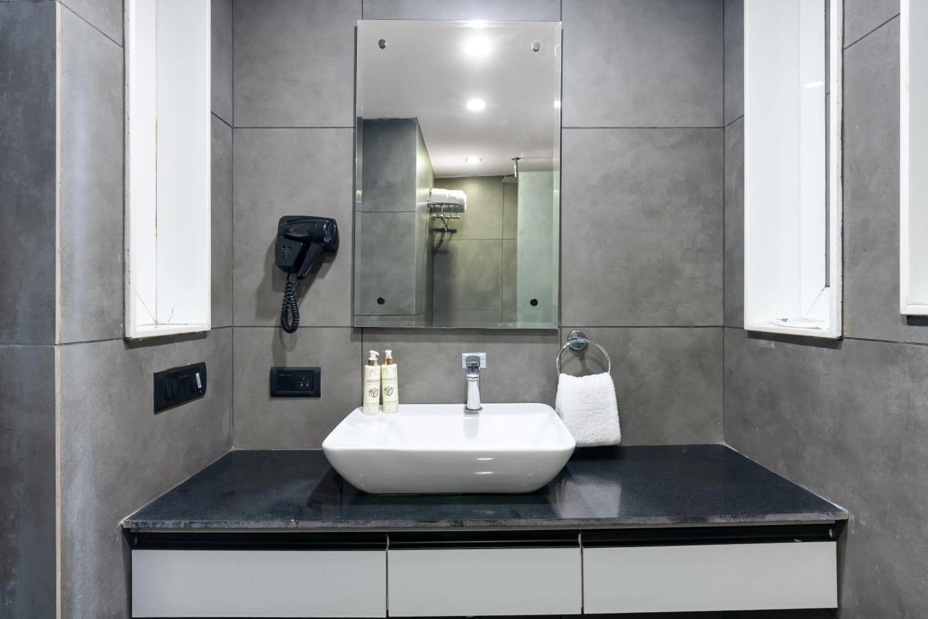 Bathroom in BedChambers Serviced Apartments, MG ROAD