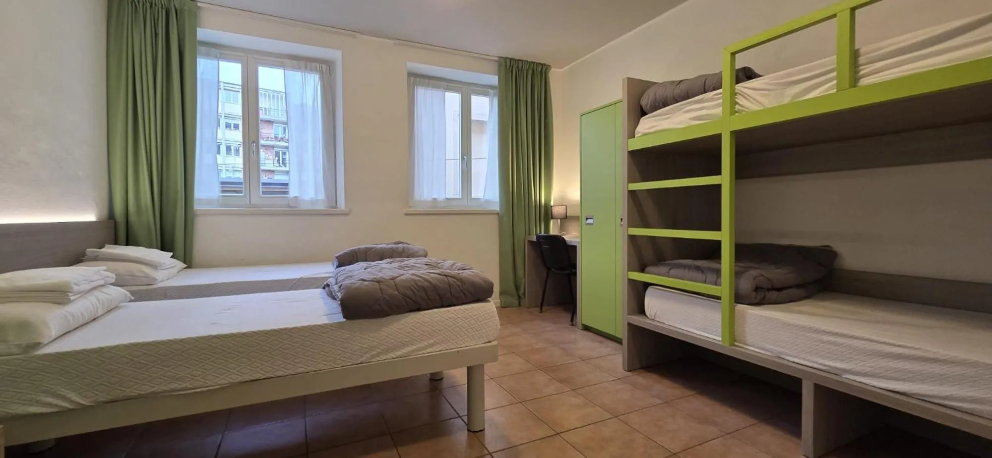 View (from property/room), Bed in Ostello Città di Rovereto