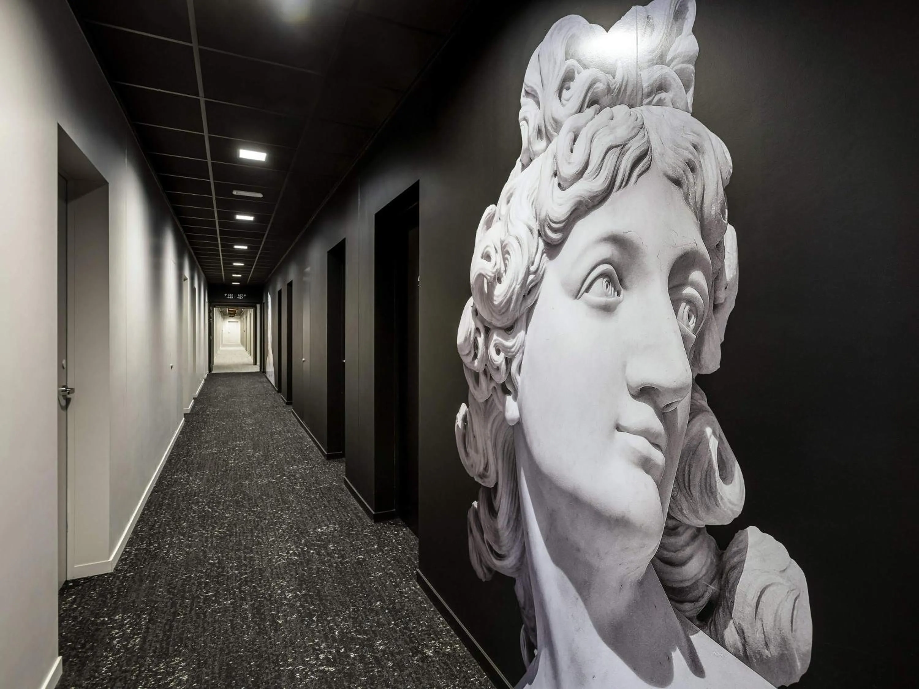 Bedroom in ibis Styles Namur