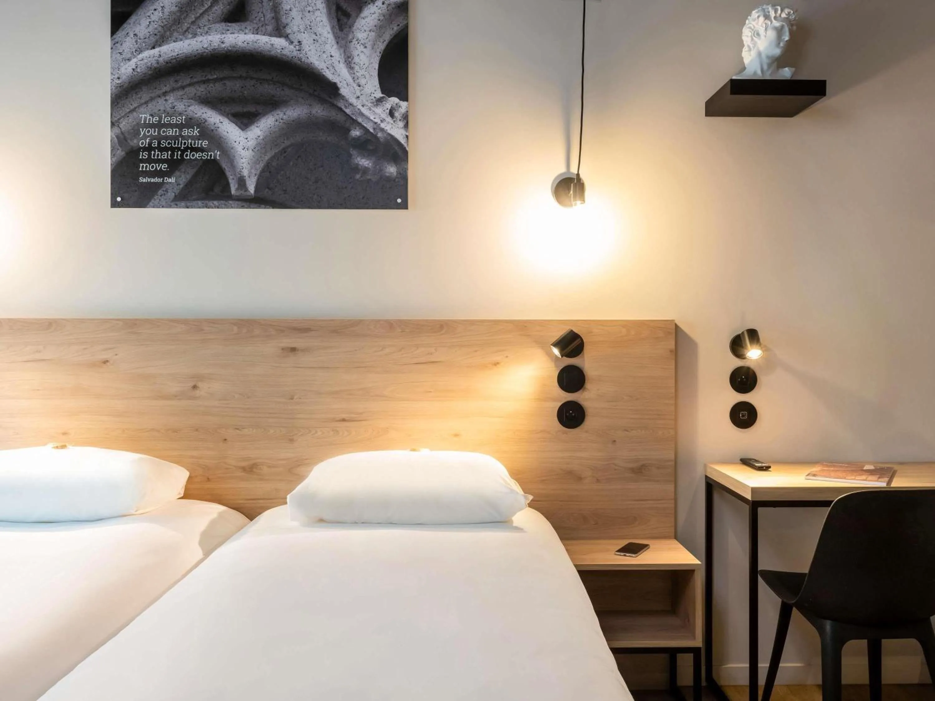 Bedroom, Bed in ibis Styles Namur