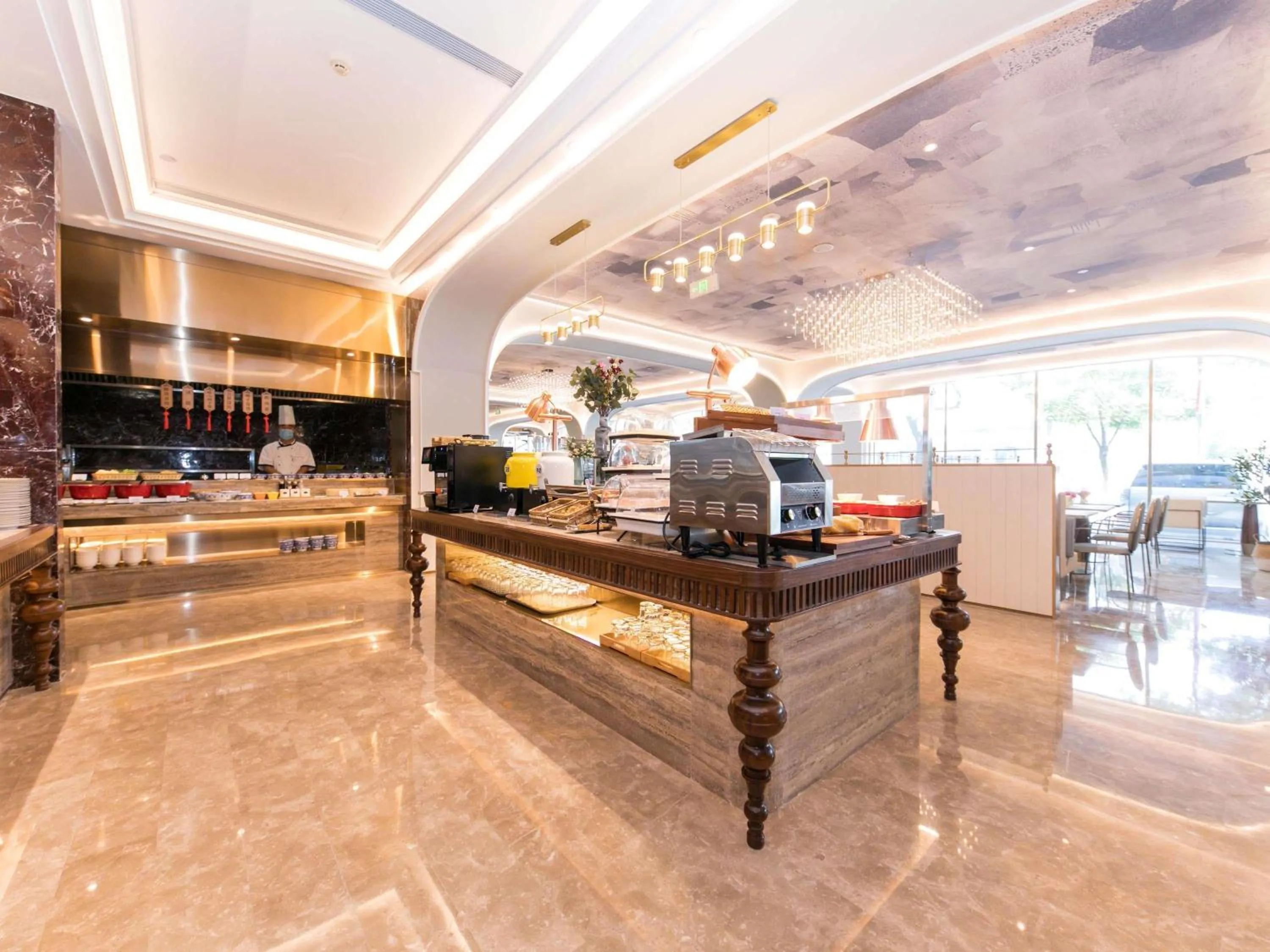 Restaurant/places to eat in Mercure Xian City Centre