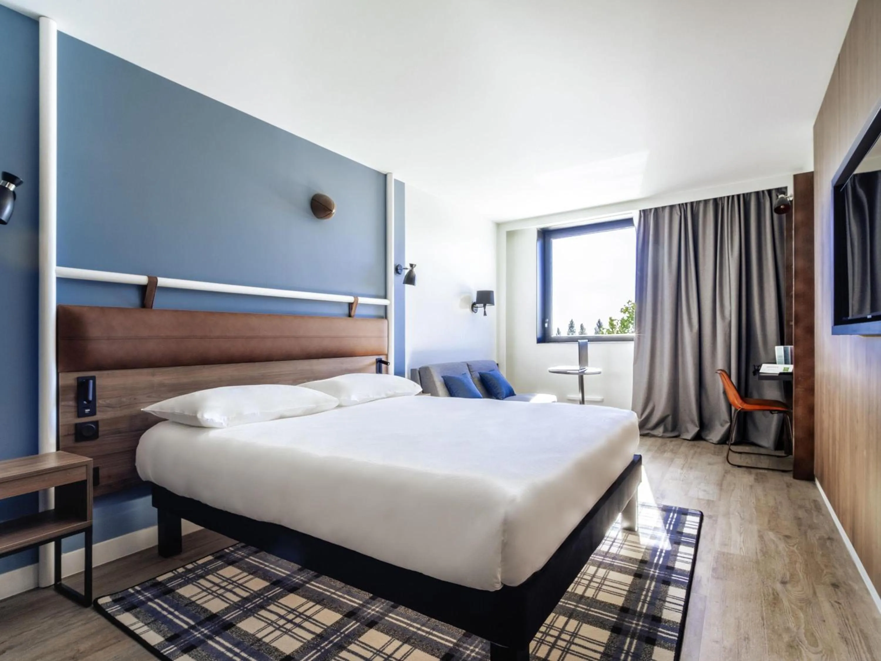 Bedroom, Bed in ibis Styles Castelnaudary