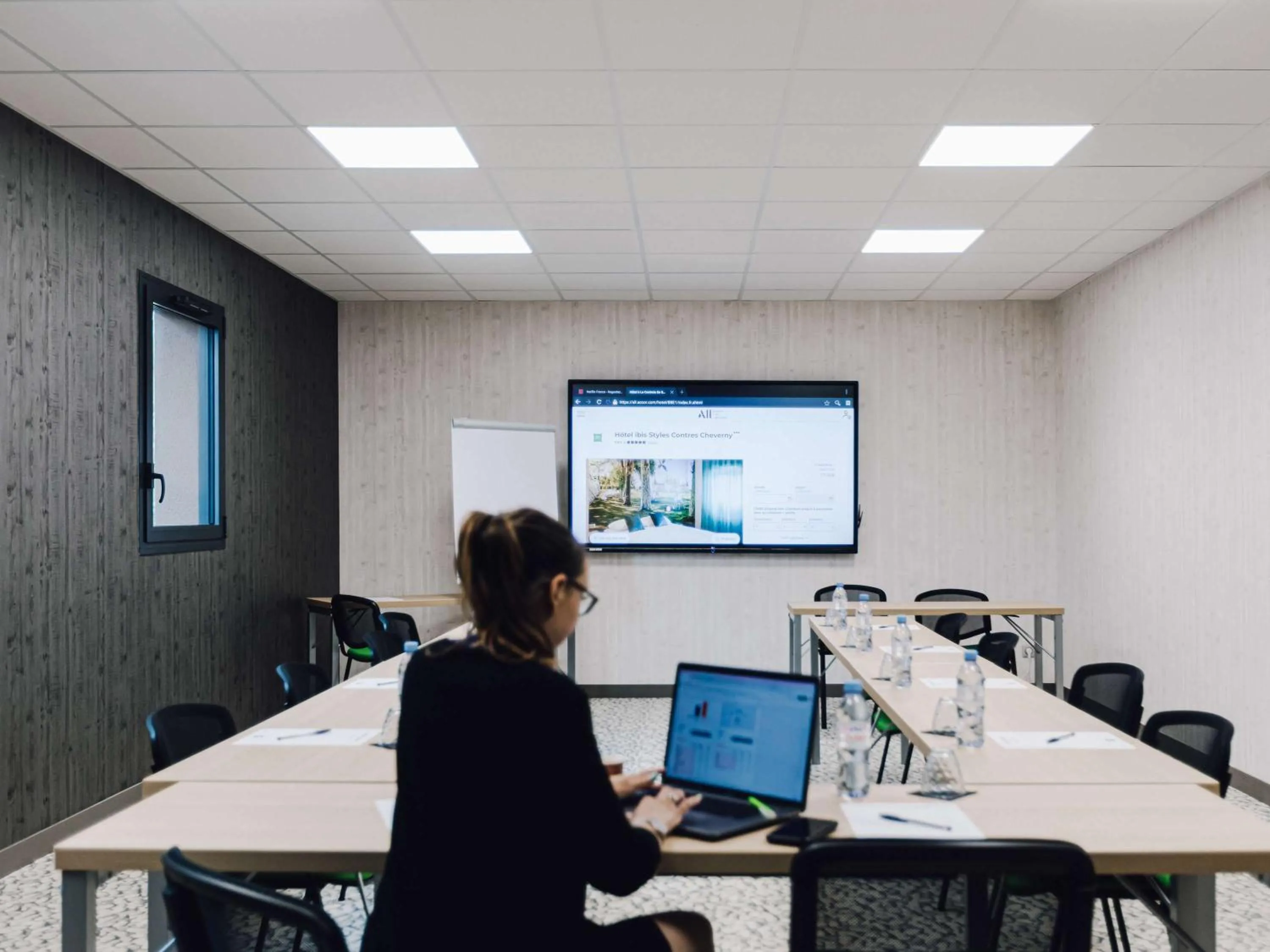 On site in ibis Styles Contres-Cheverny