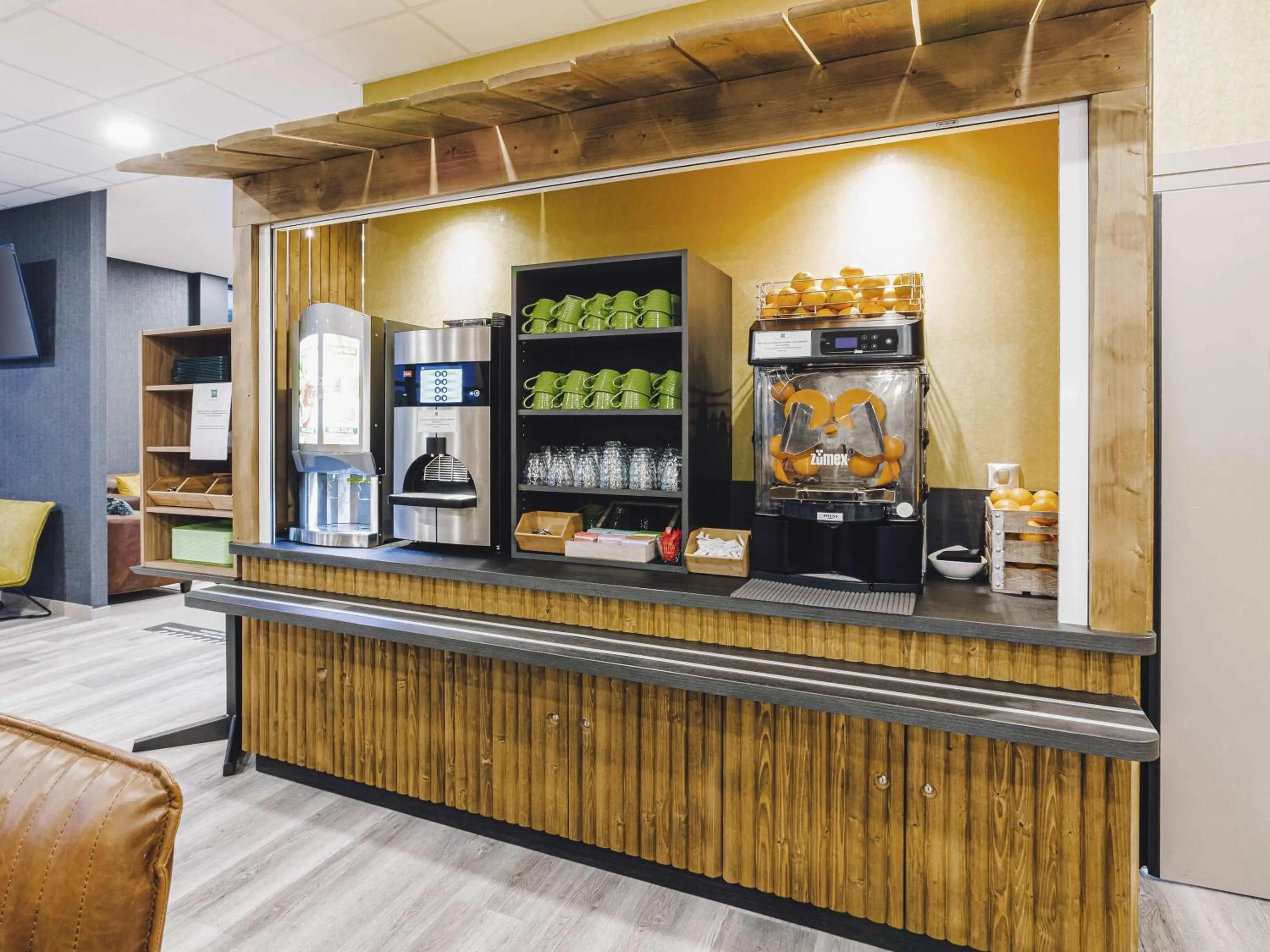 Breakfast in ibis Styles Contres-Cheverny