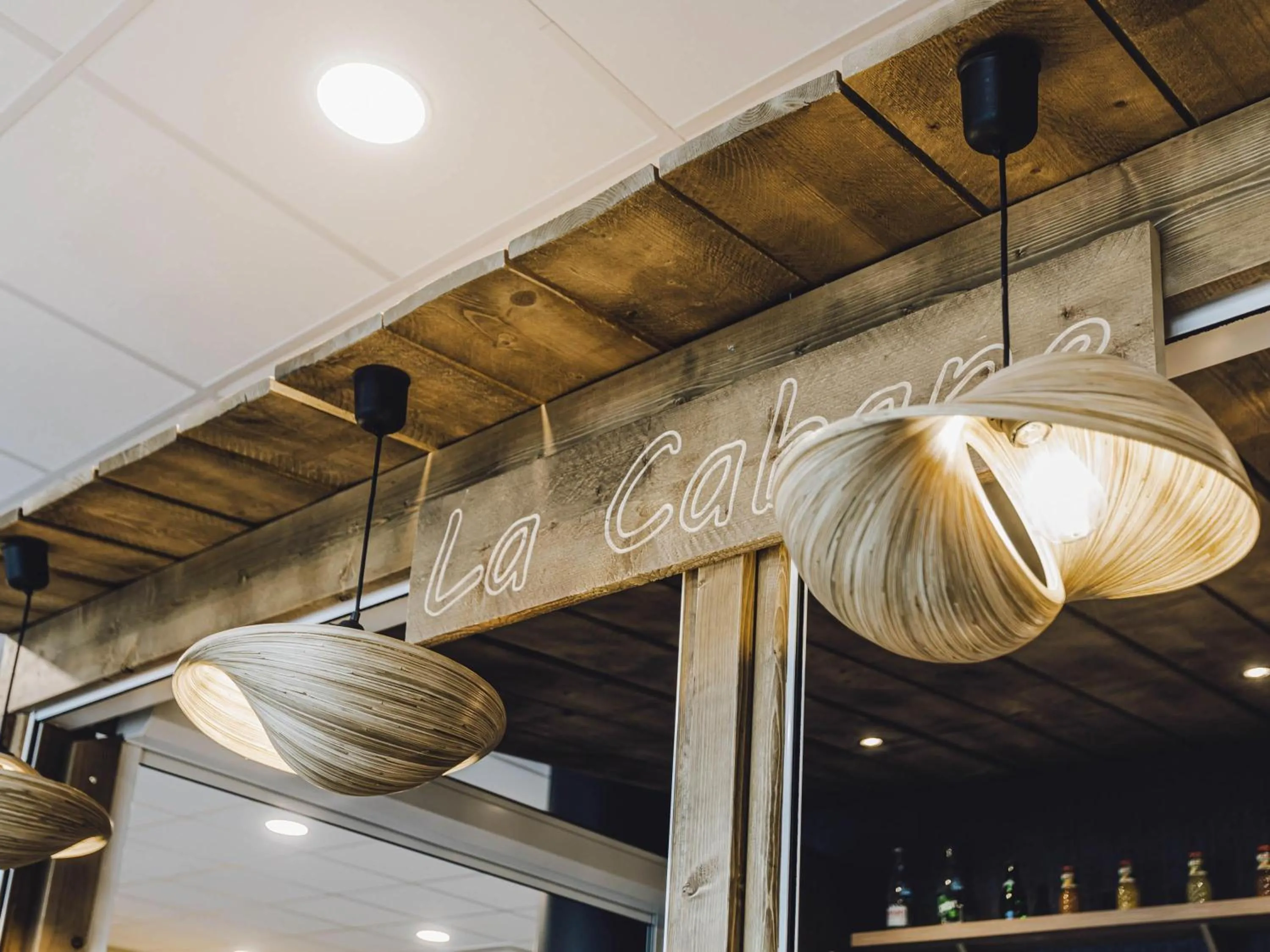 Lounge or bar in ibis Styles Contres-Cheverny