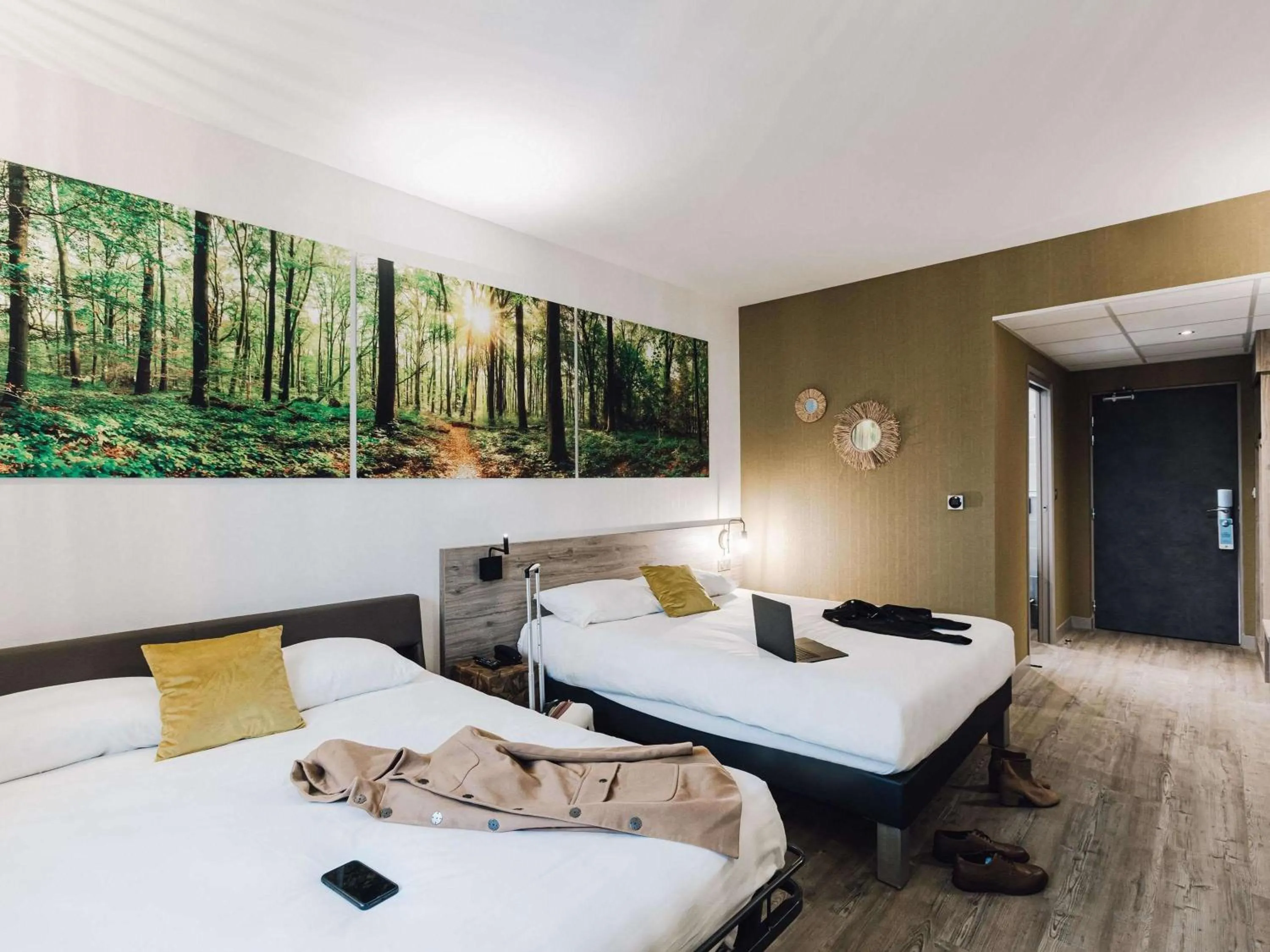 Photo of the whole room, Bed in ibis Styles Contres-Cheverny