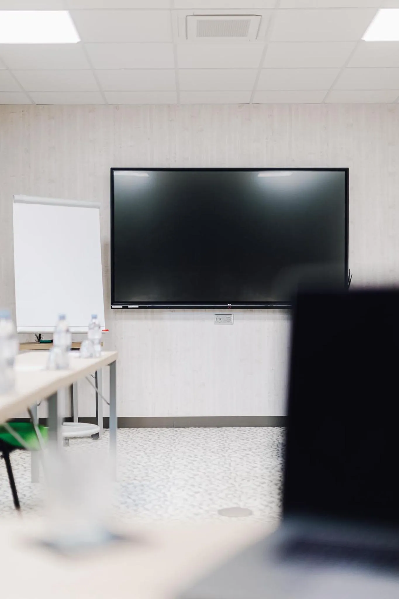 Meeting/conference room in ibis Styles Contres-Cheverny