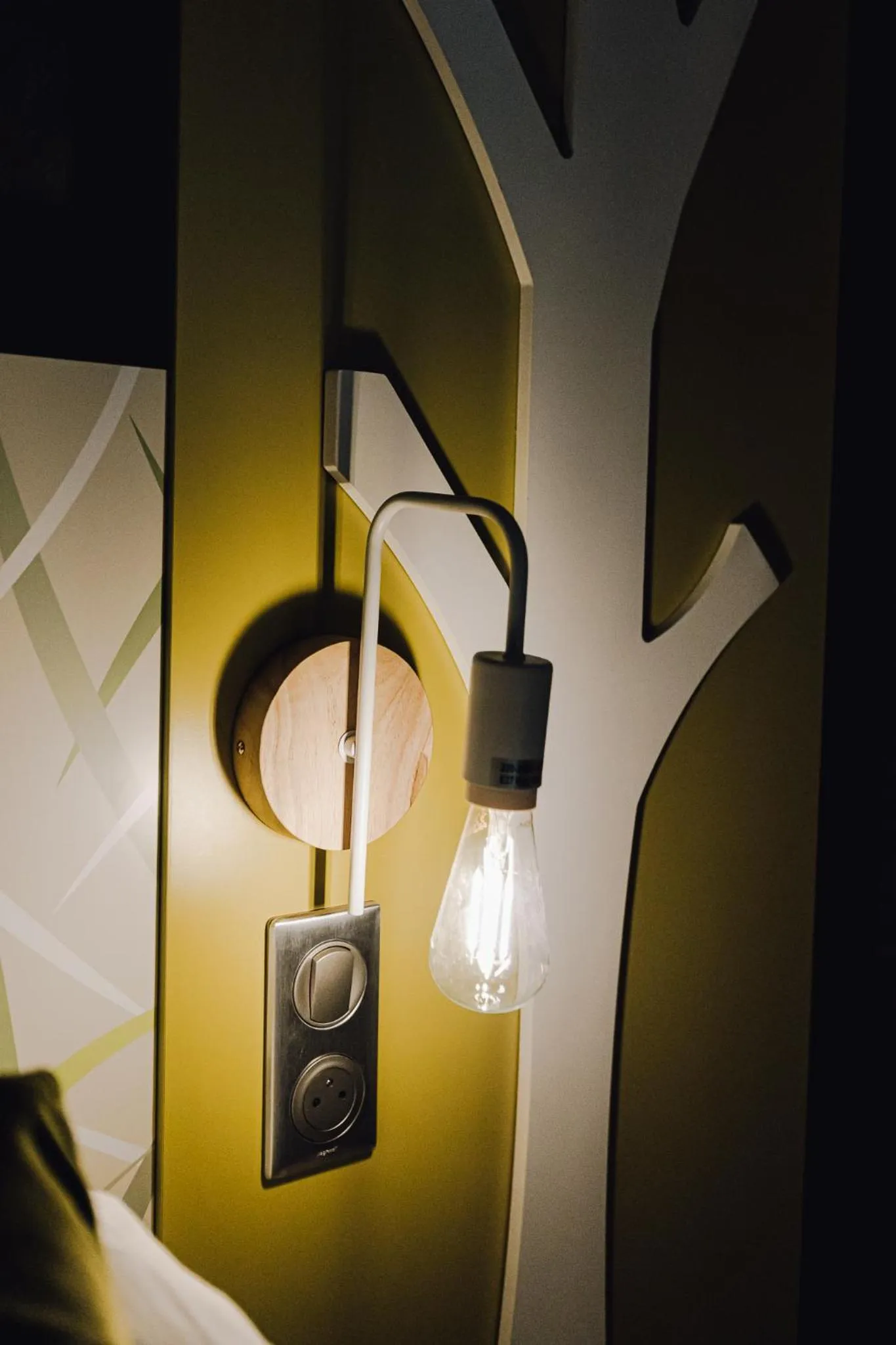 Decorative detail in ibis Styles Contres-Cheverny