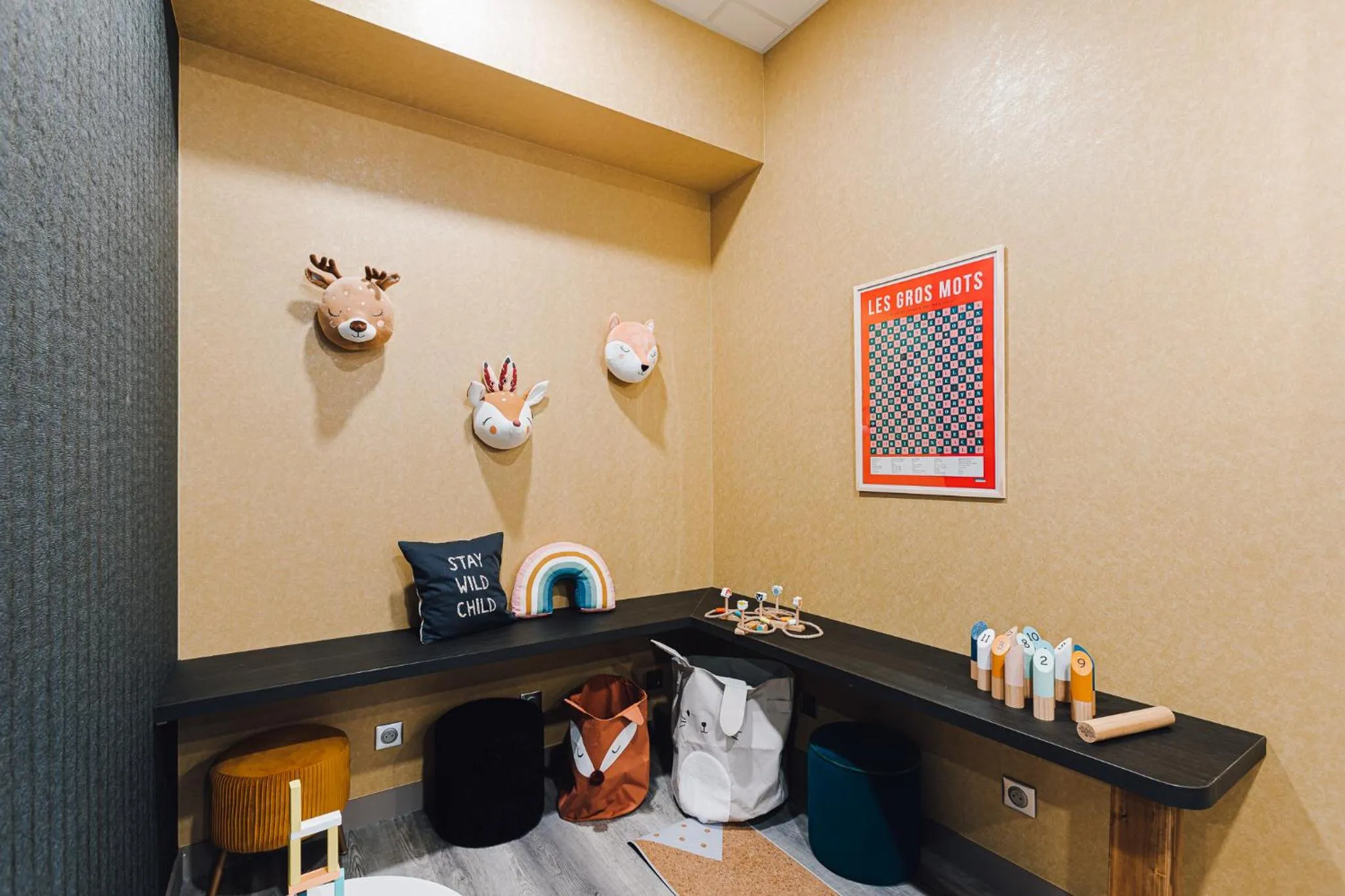 Lounge or bar in ibis Styles Contres-Cheverny