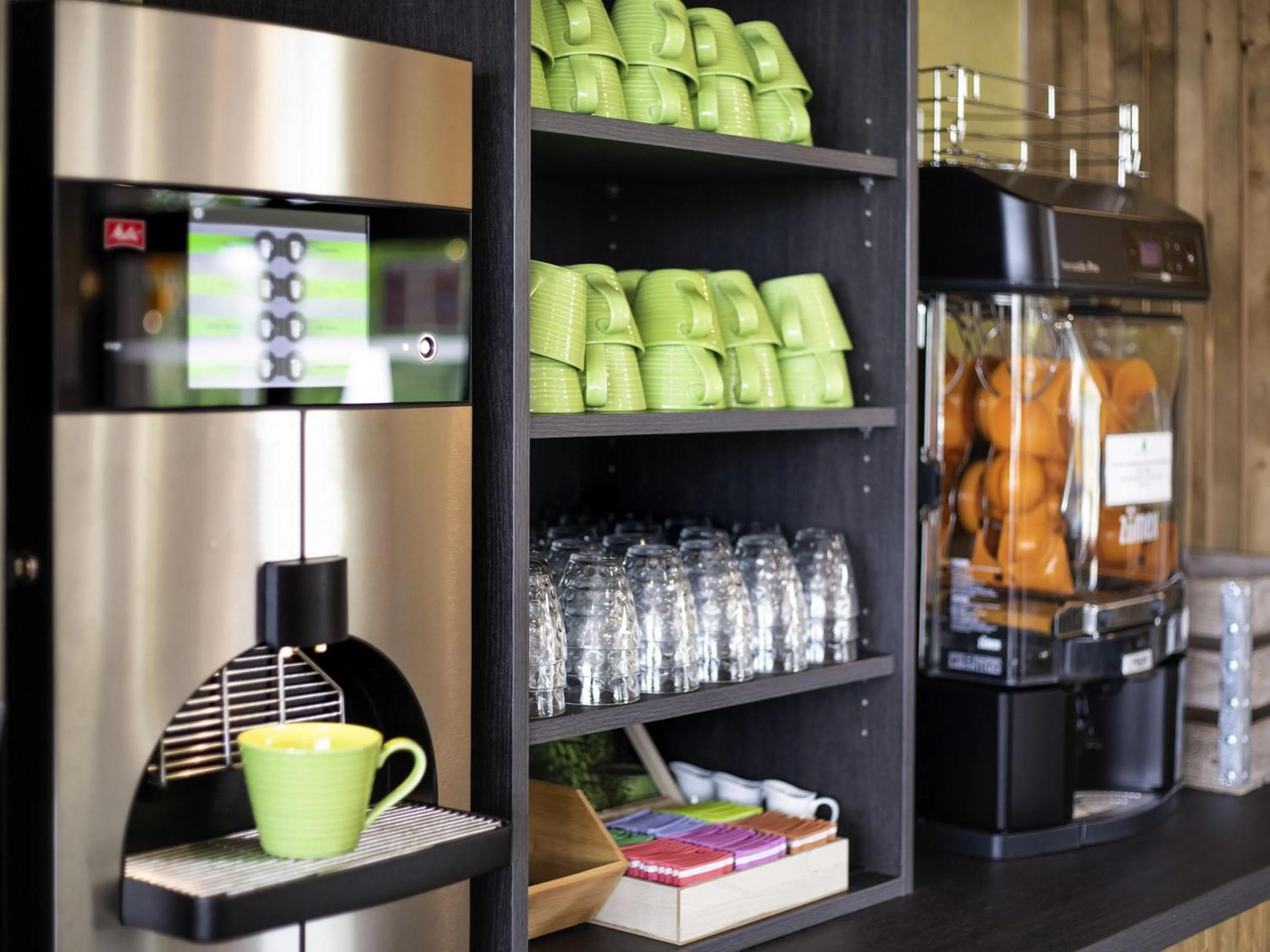 Breakfast in ibis Styles Contres-Cheverny