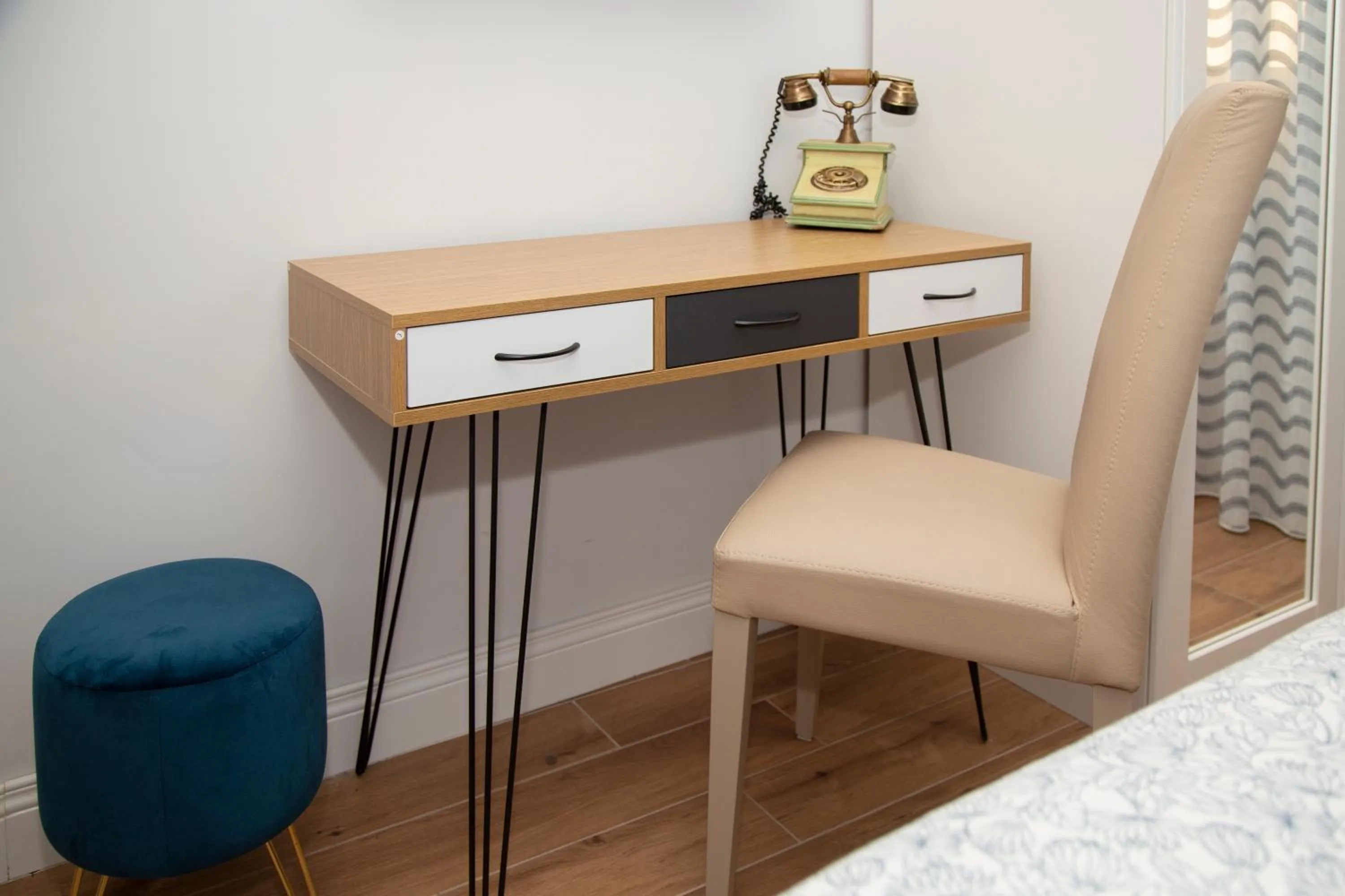 Seating area in Belvedere 75