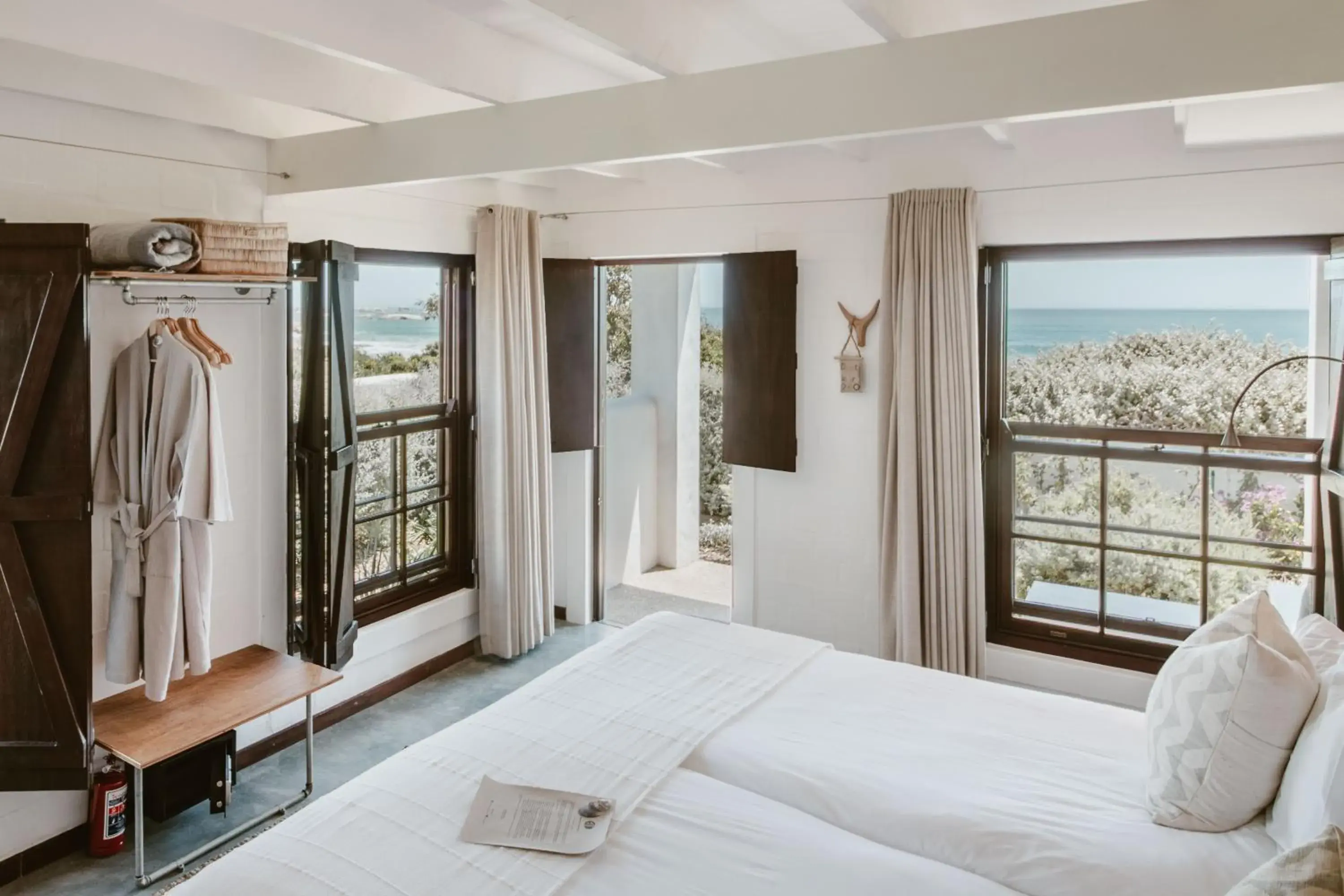 Twin Room with Sea View - single occupancy in Gonana Guesthouse Twin Room with Sea View - single occupancy in Gonana Guesthouse