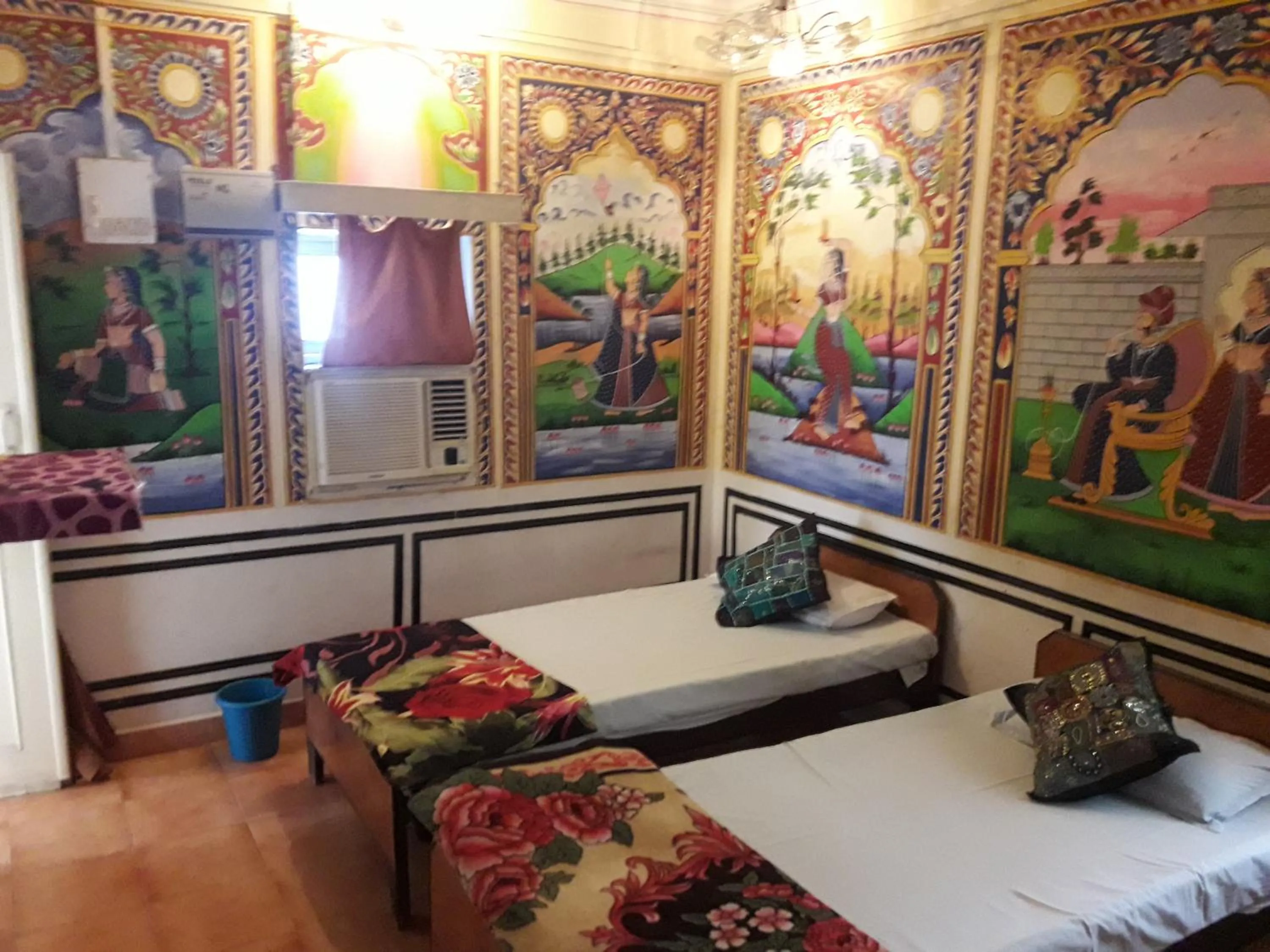 Bed in Hotel Shekhawati Mandawa