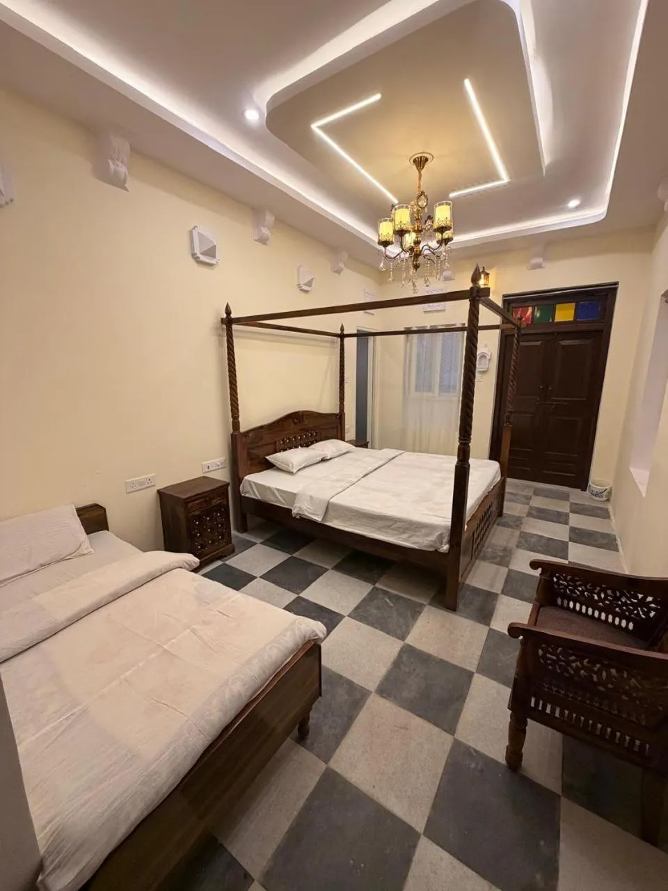 Bed in Hotel Shekhawati Mandawa