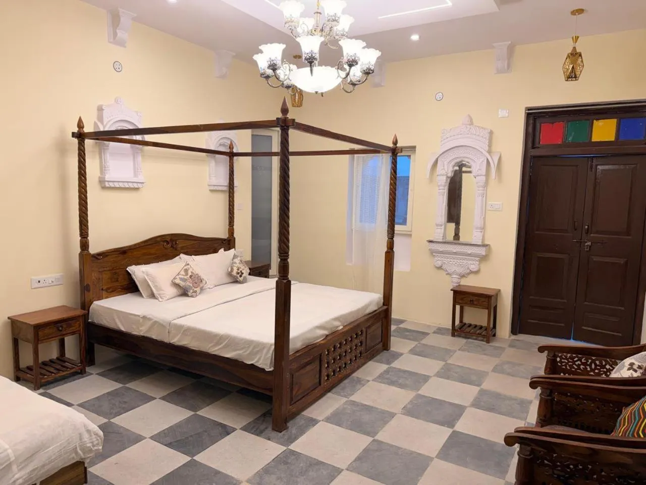 Bed in Hotel Shekhawati Mandawa