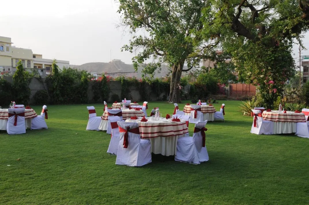 Garden in Saba Haveli