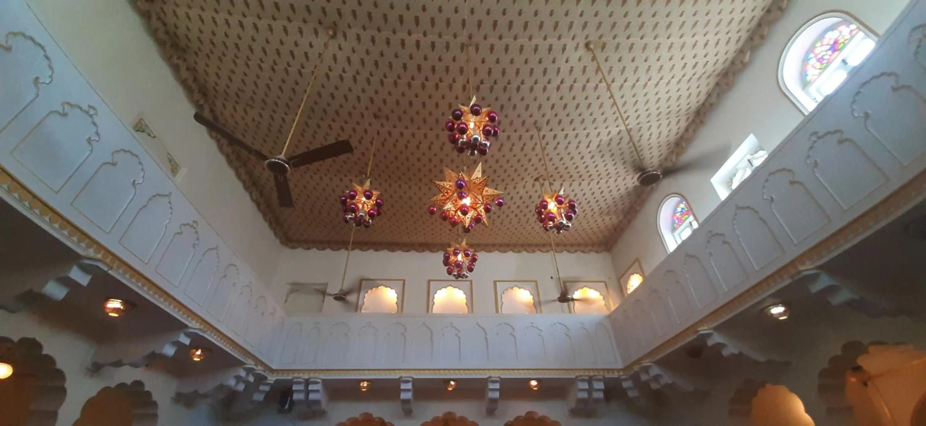 Restaurant/places to eat in Saba Haveli