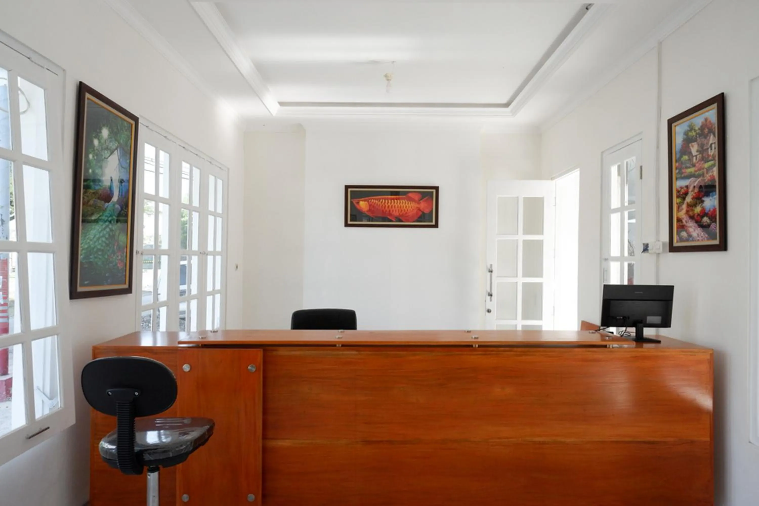 Lobby or reception in RedDoorz Plus near UMS Solo