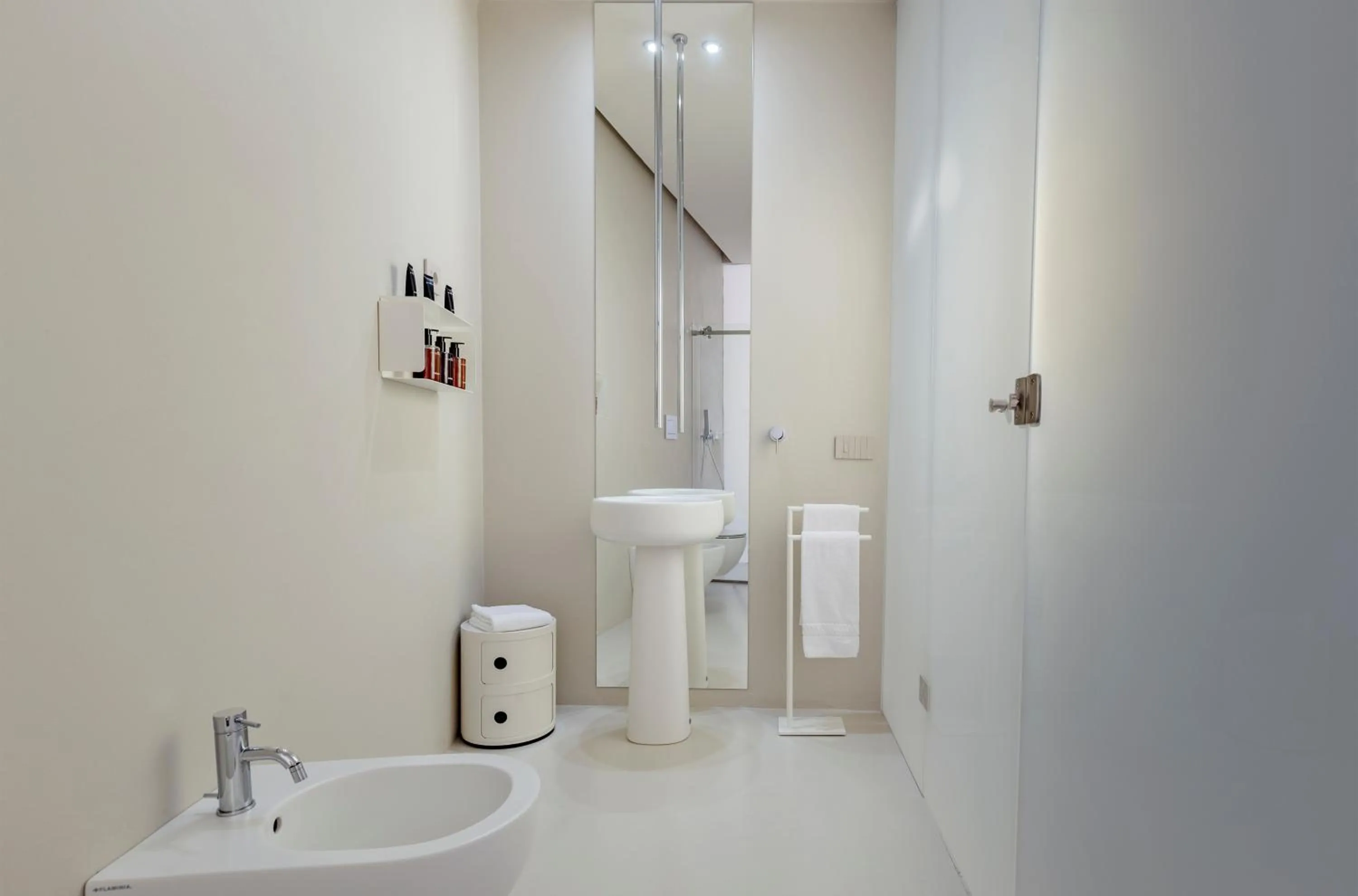 Shower in Fiveplace Design Suites & Apartments