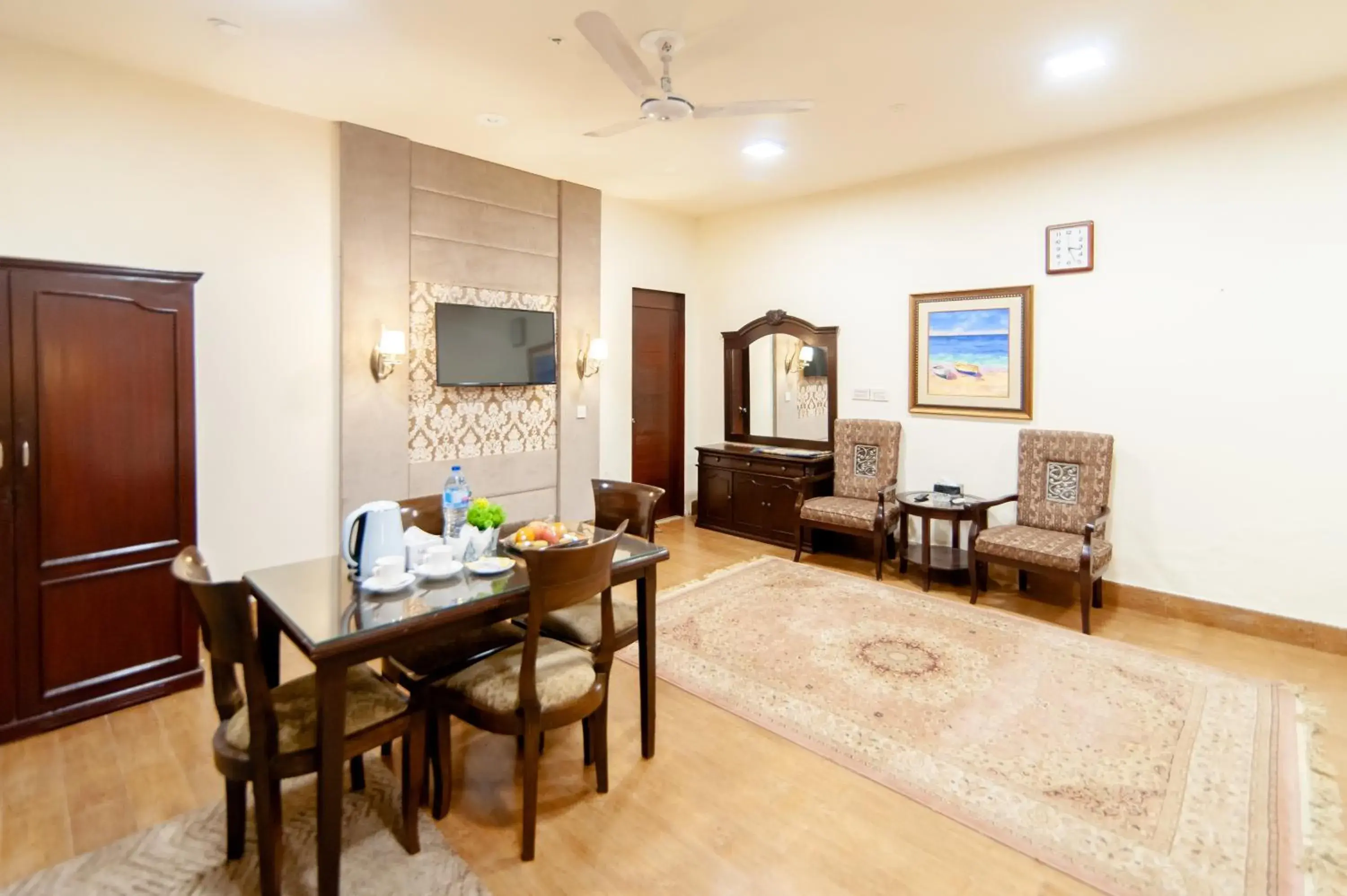 Superior Family Room in Shelton Guest House Superior Family Room in Shelton Guest House