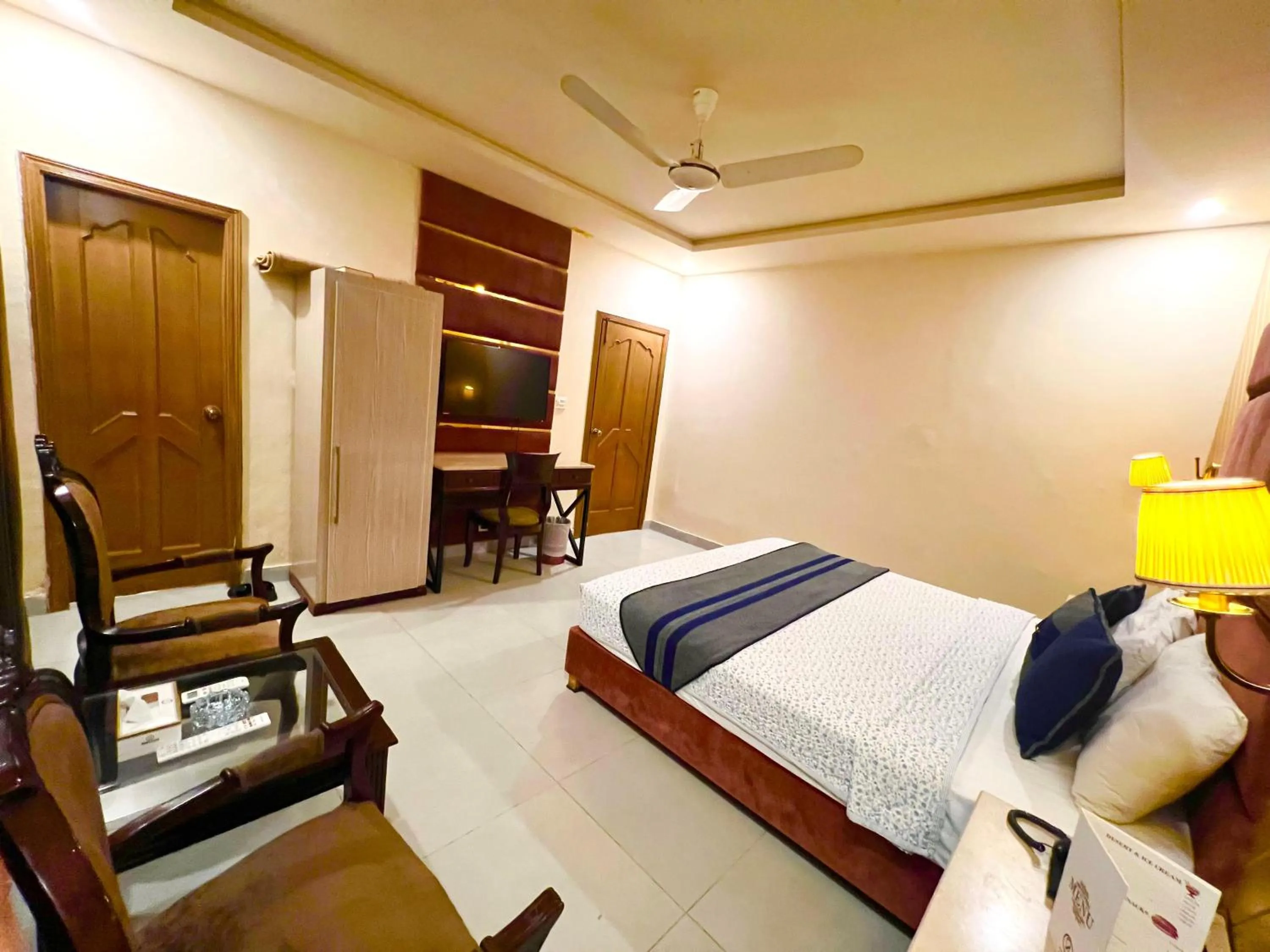 Bed in Shelton Guest House