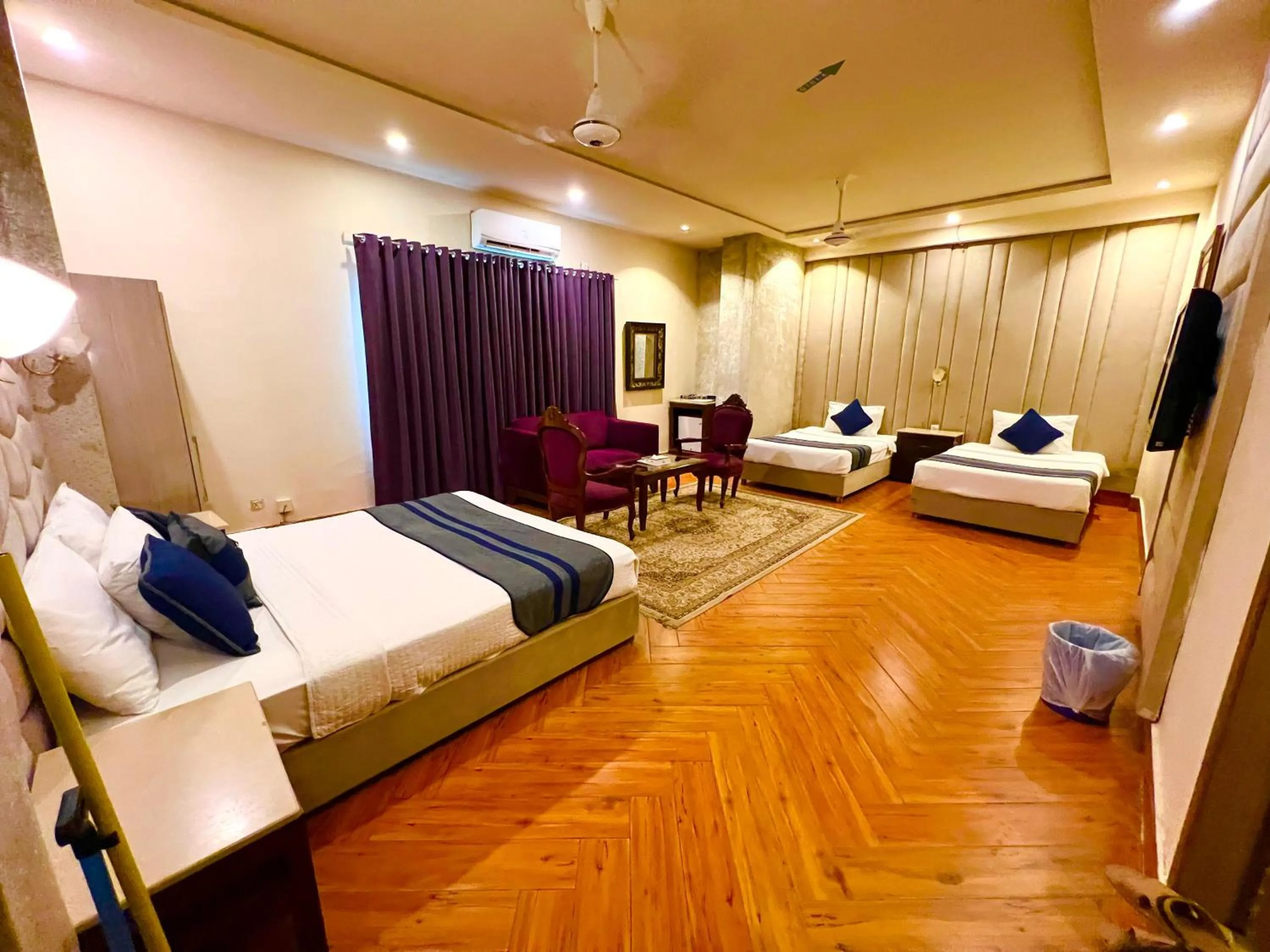 Bed in Shelton Guest House