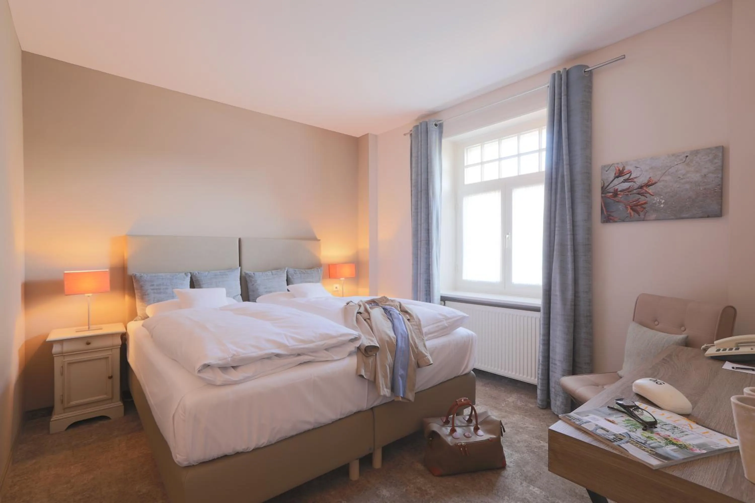 Bedroom, Bed in Romantik Hotel am Brühl