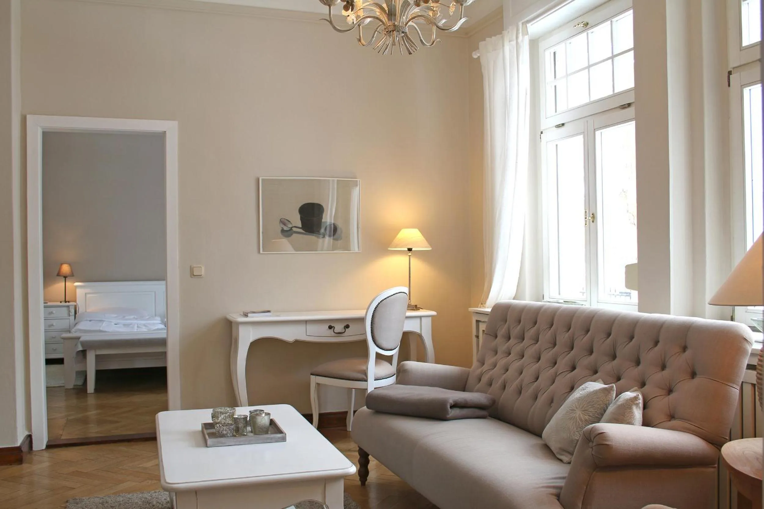 Living room, Bed in Romantik Hotel am Brühl