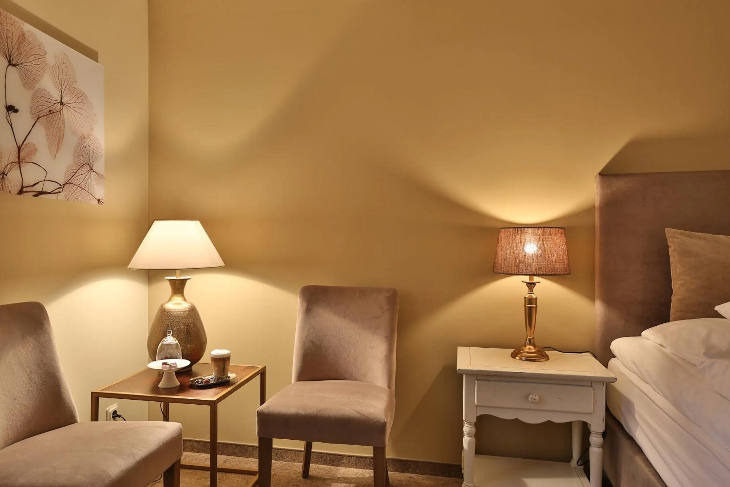 Photo of the whole room, Bed in Romantik Hotel am Brühl