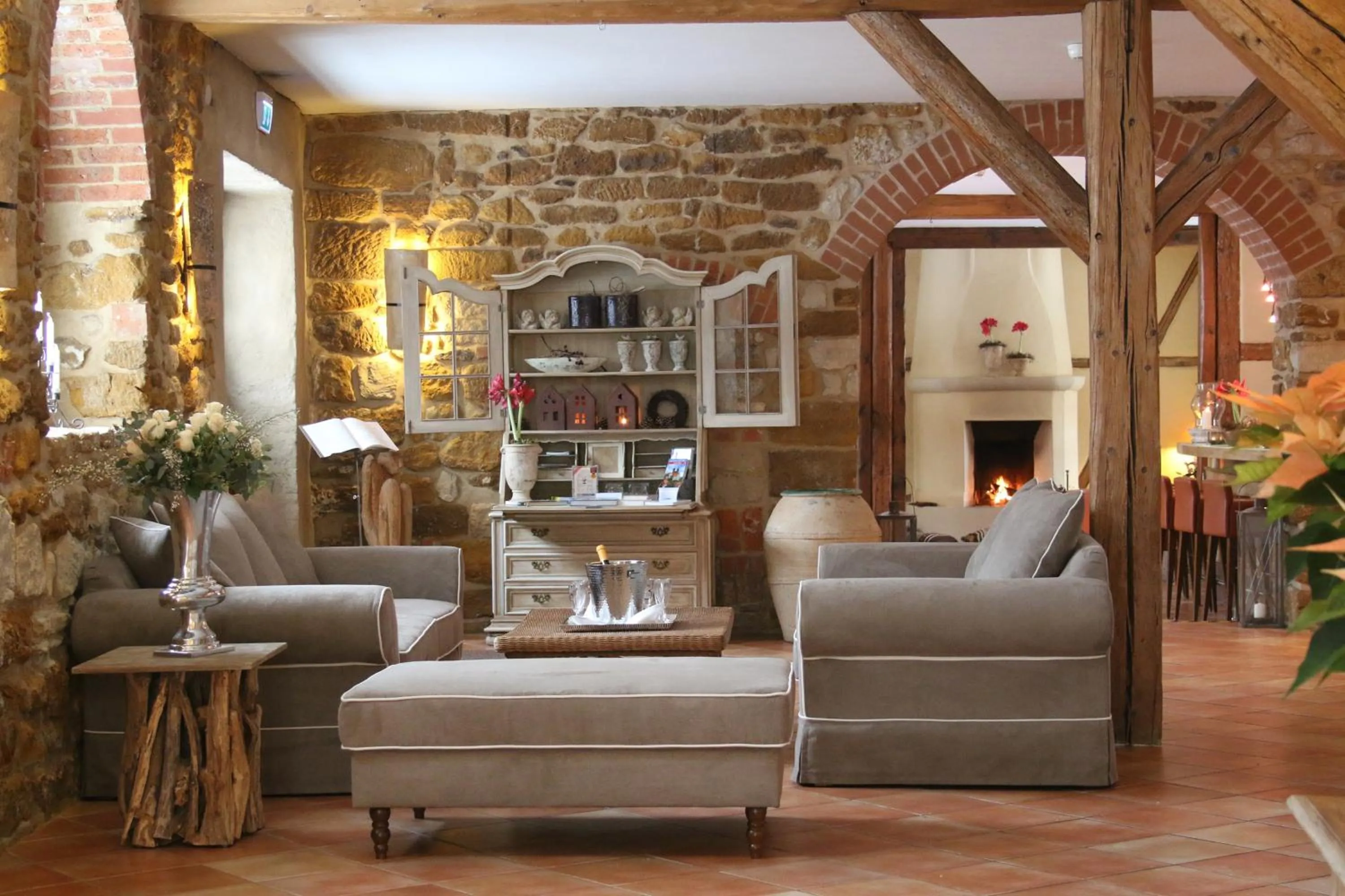 Lobby or reception in Romantik Hotel am Brühl