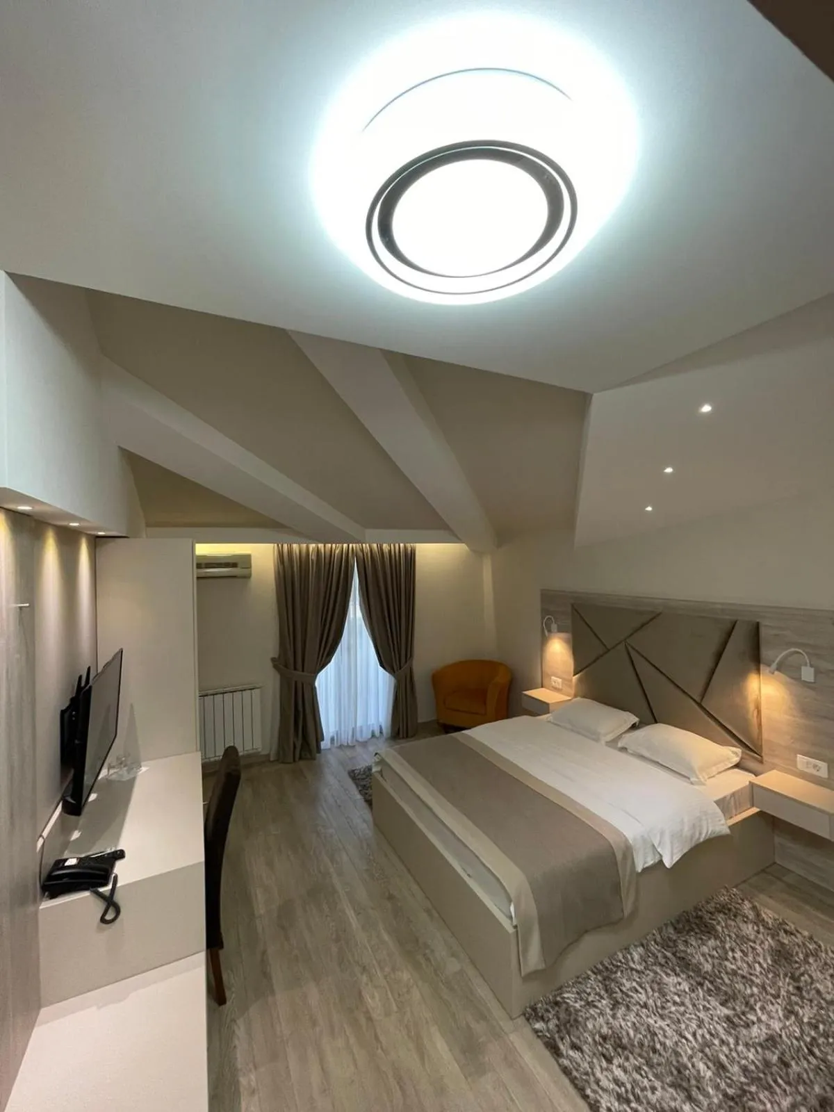 Bed in Hotel Holiday