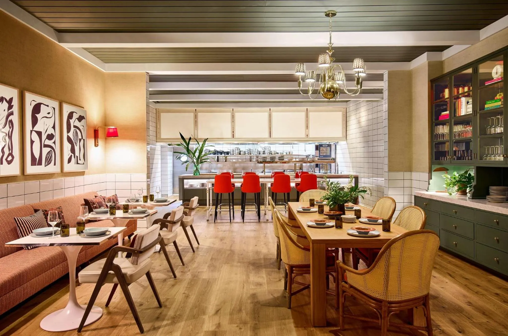 Restaurant/places to eat in Virgin Hotels New Orleans
