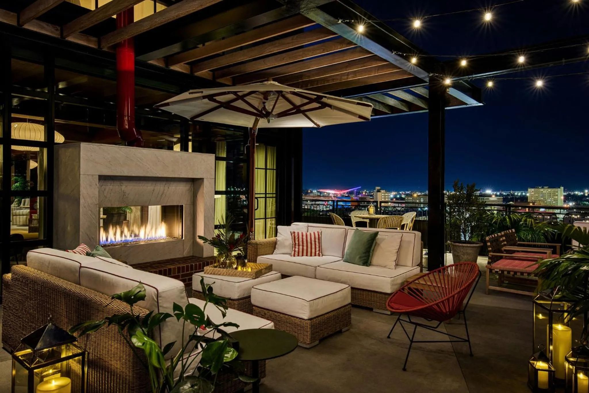 Lounge or bar in Virgin Hotels New Orleans