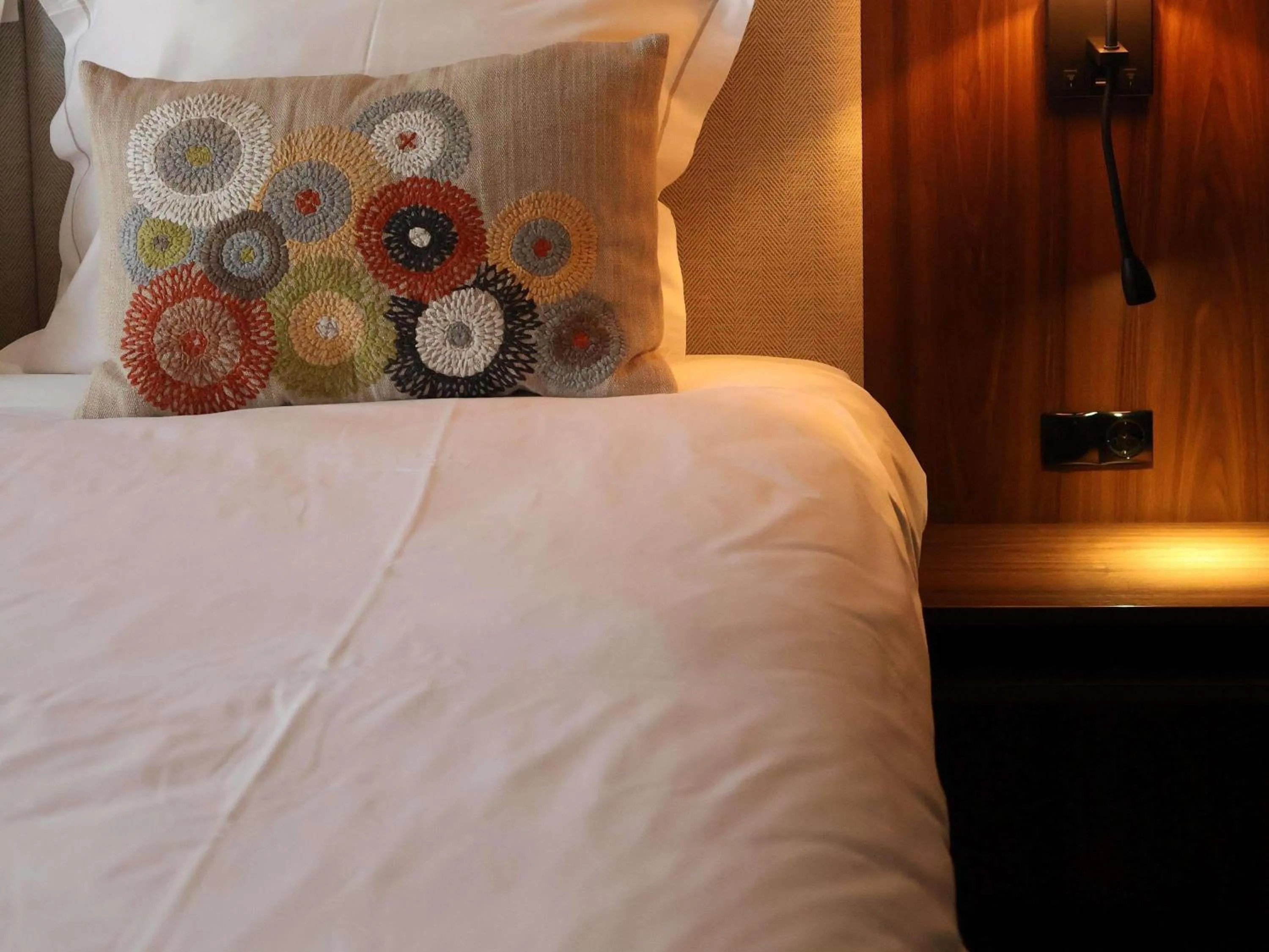 Bedroom, Bed in Hotel Ter Zand - Handwritten Collection