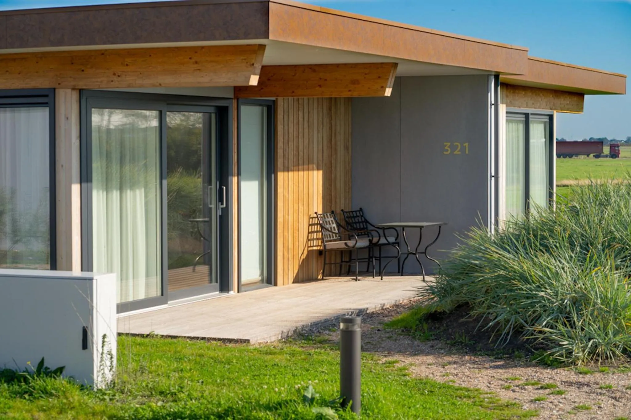 Garden in Hotel Ter Zand - Handwritten Collection