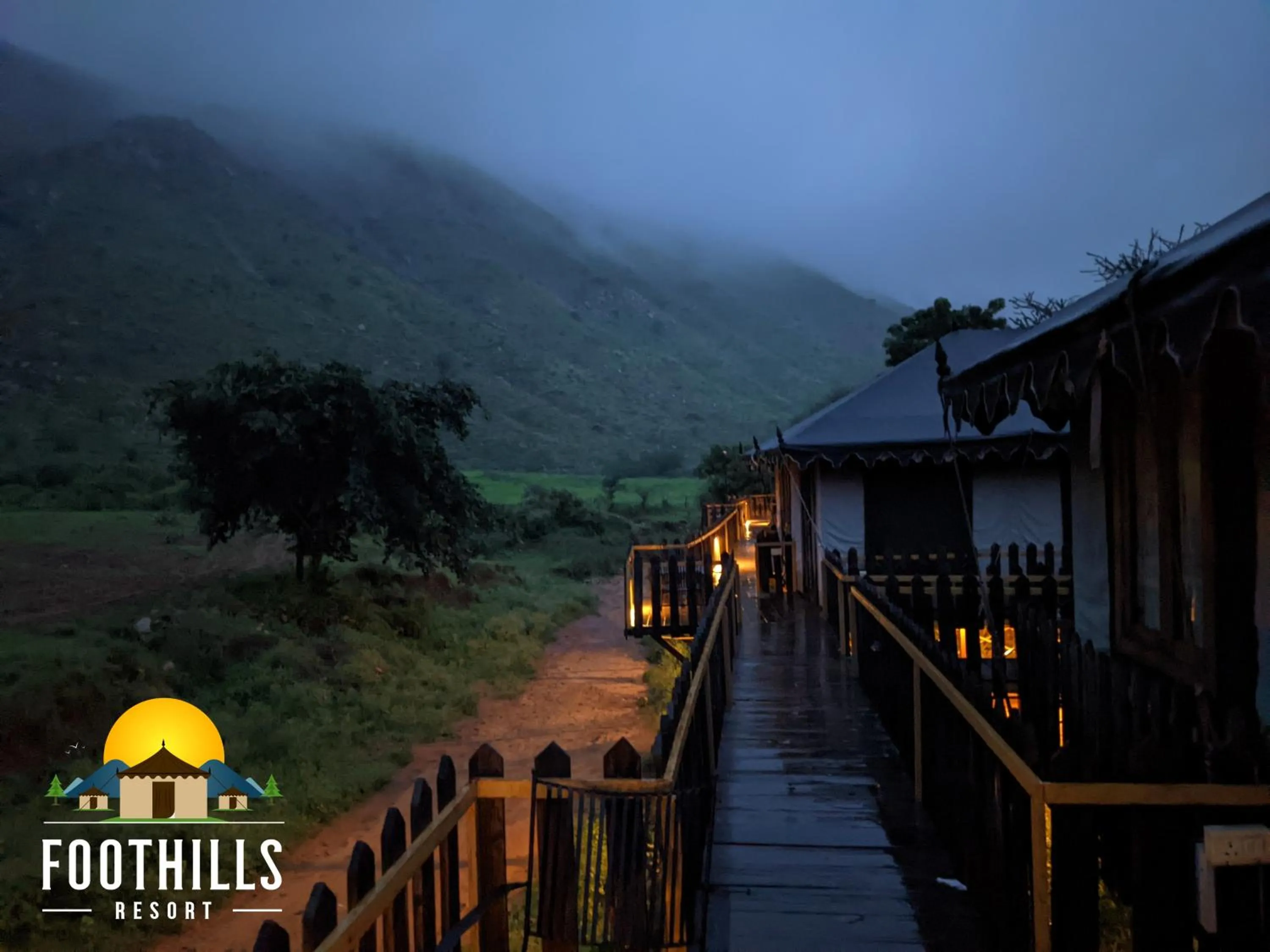 Mountain view in Foothill Pushkar Resort