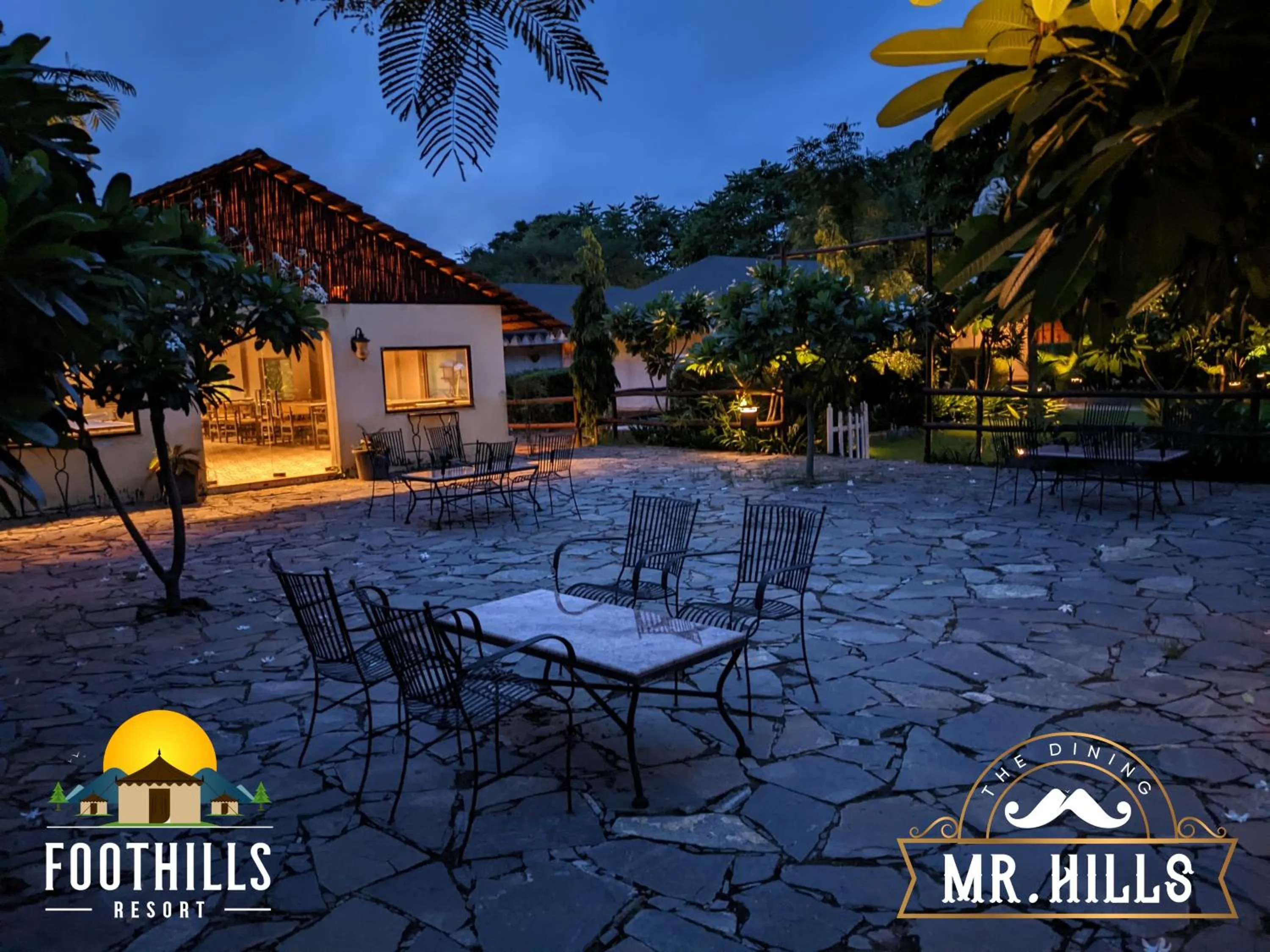 Dining area in Foothill Pushkar Resort
