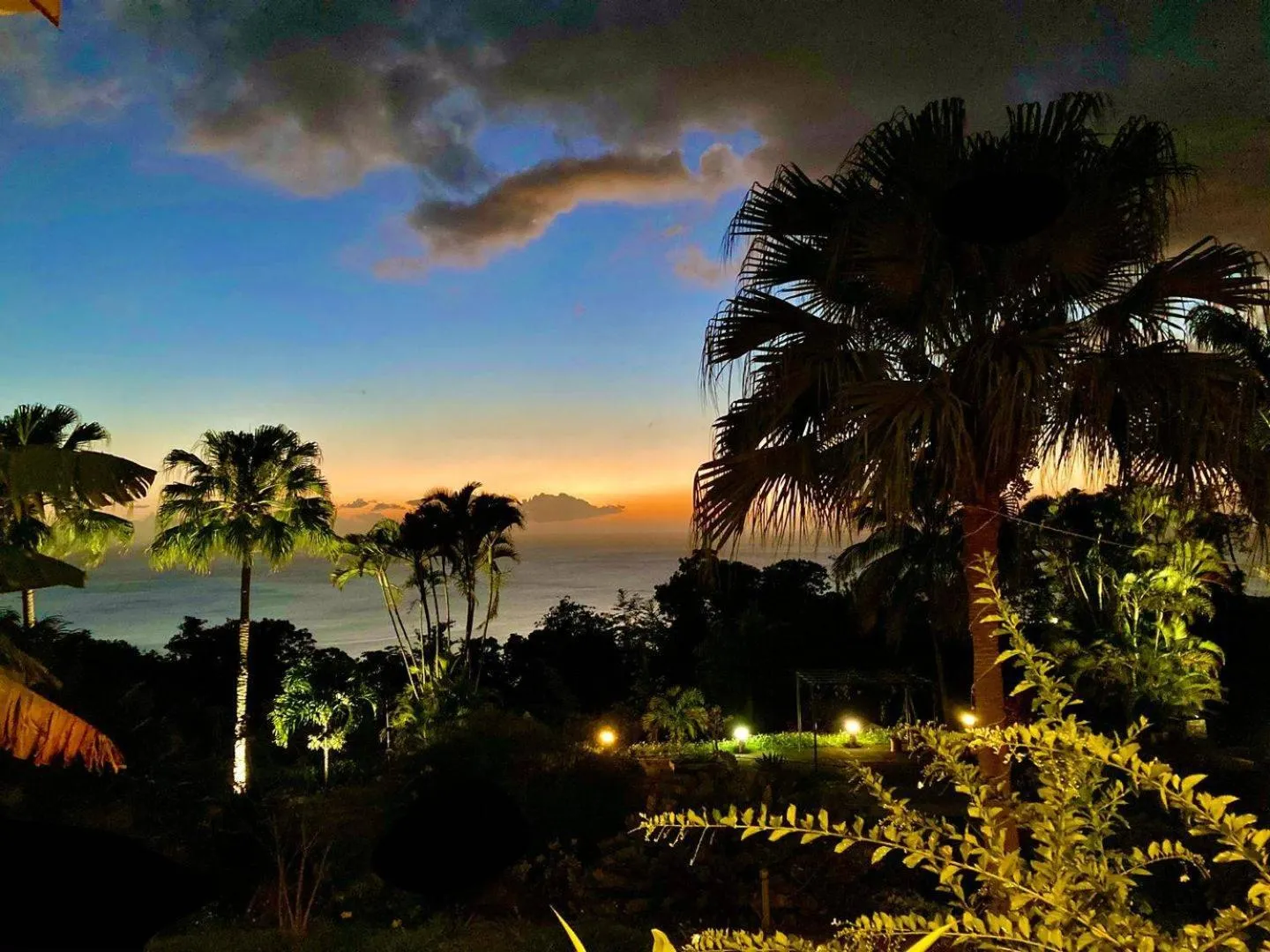 Sunset in TropicAngel ECOLODGE de Charme