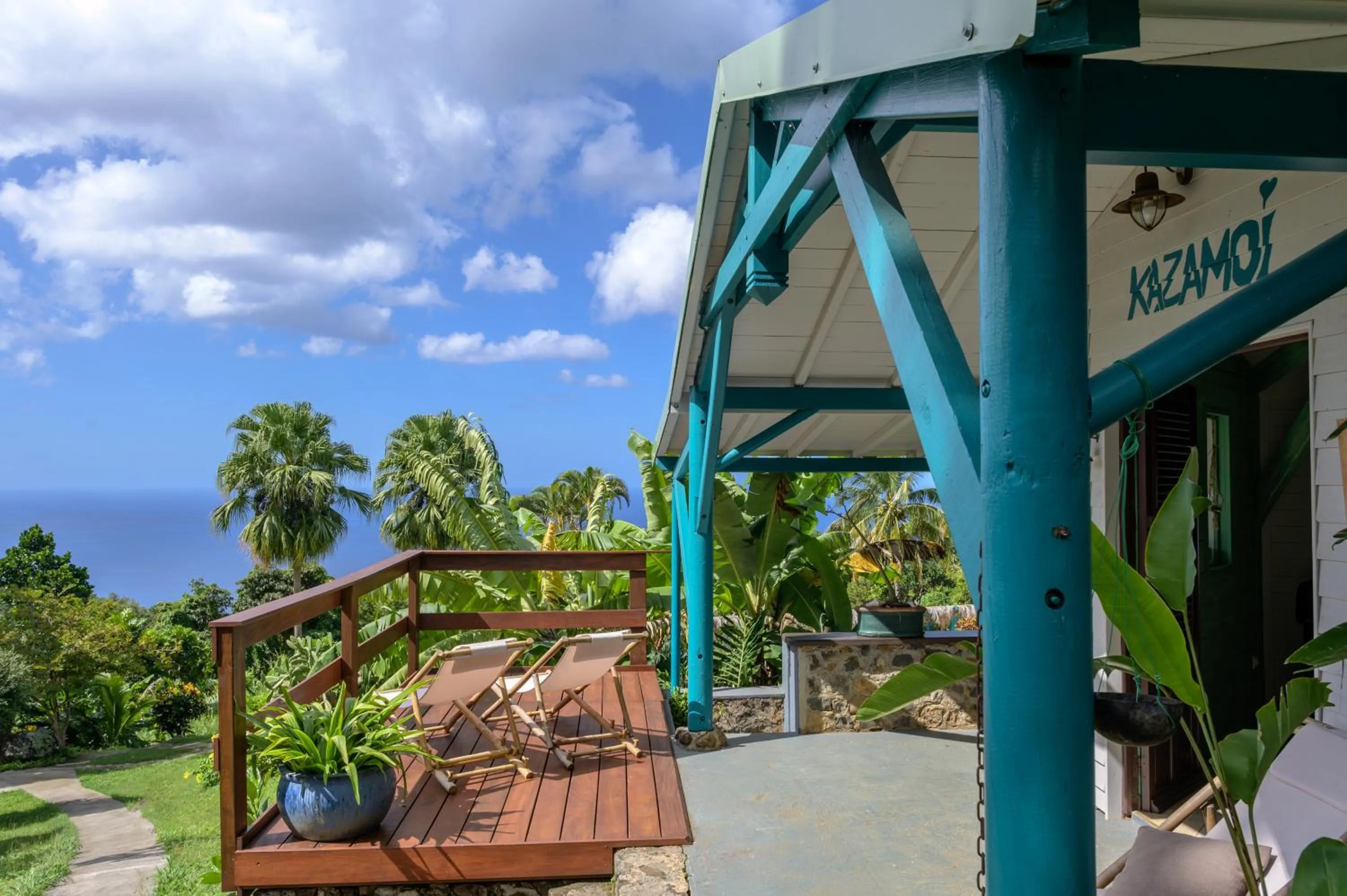 Patio in TropicAngel ECOLODGE de Charme