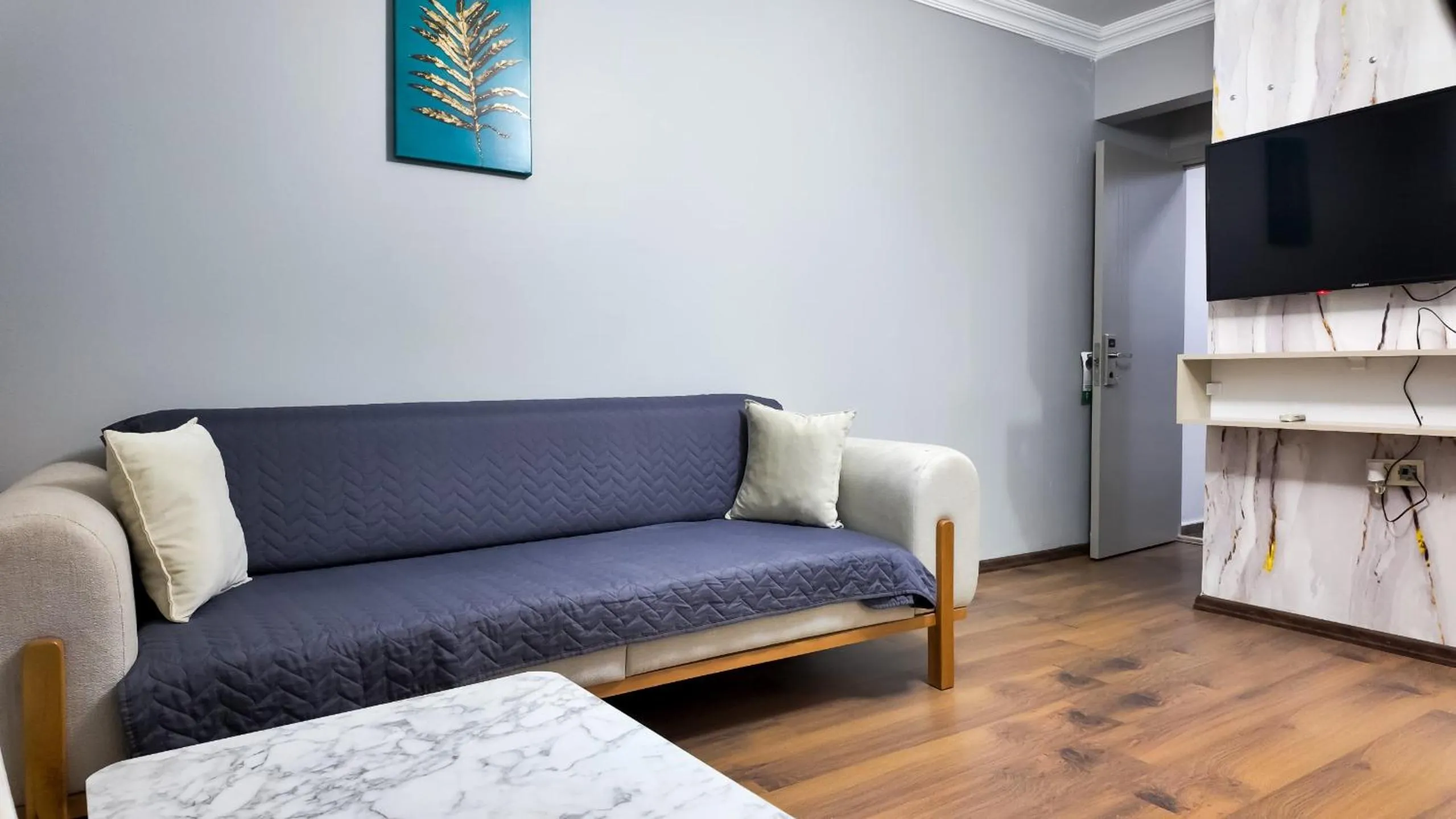 TV and multimedia in Sisli House By Remar Holding