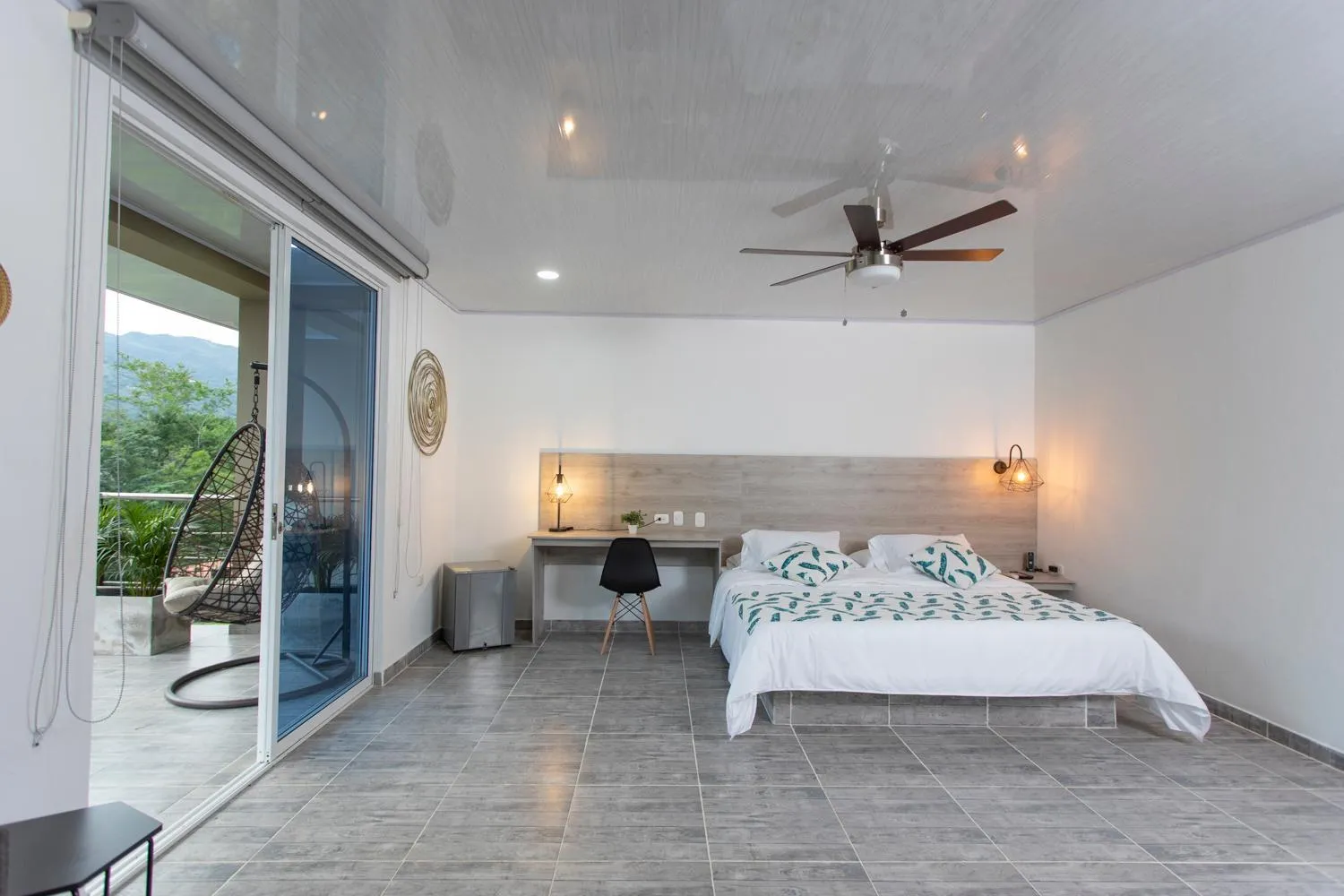 Photo of the whole room, Bed in Hotel Natural Hill's by H&R