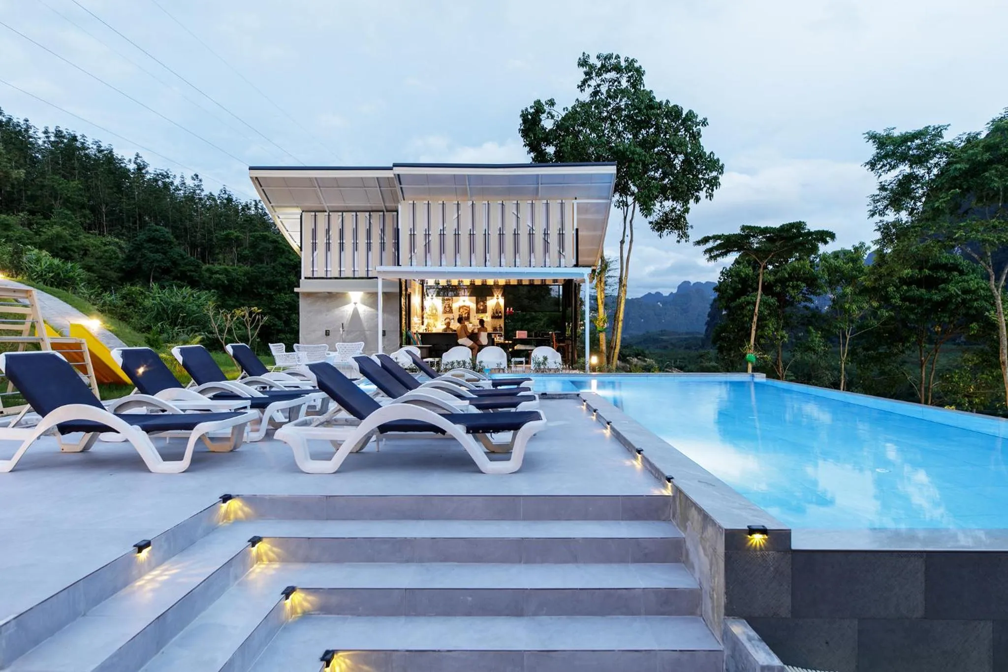 Swimming pool in Magical Mountain View Resort