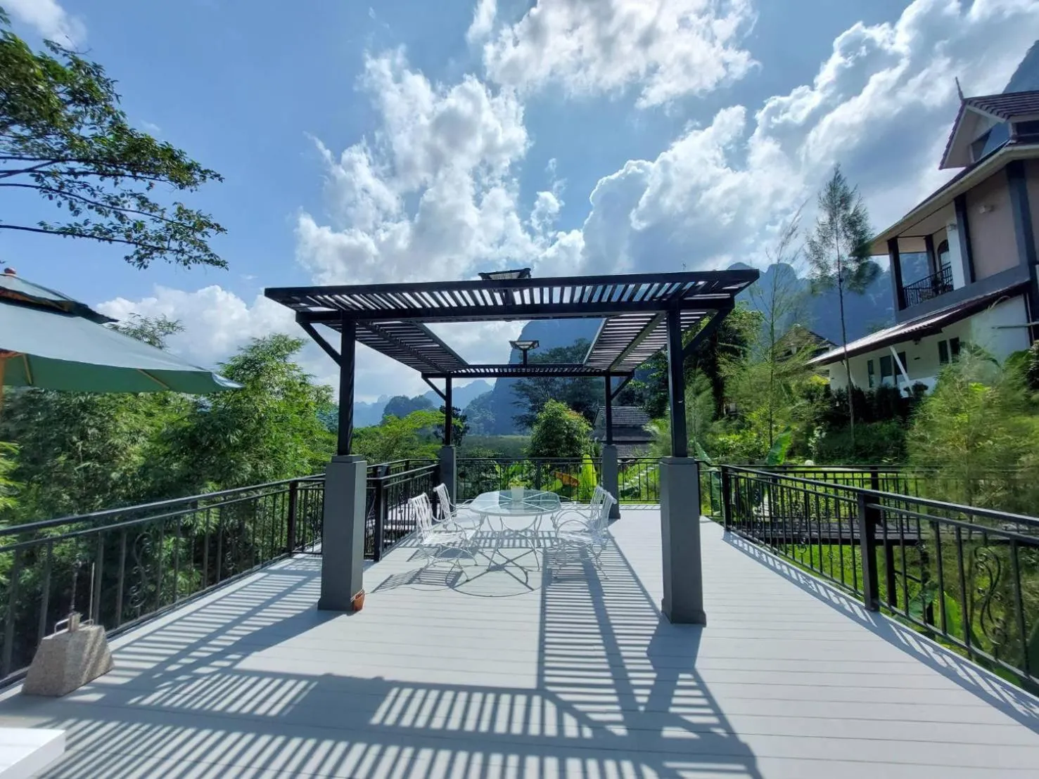 Magical Mountain View Resort