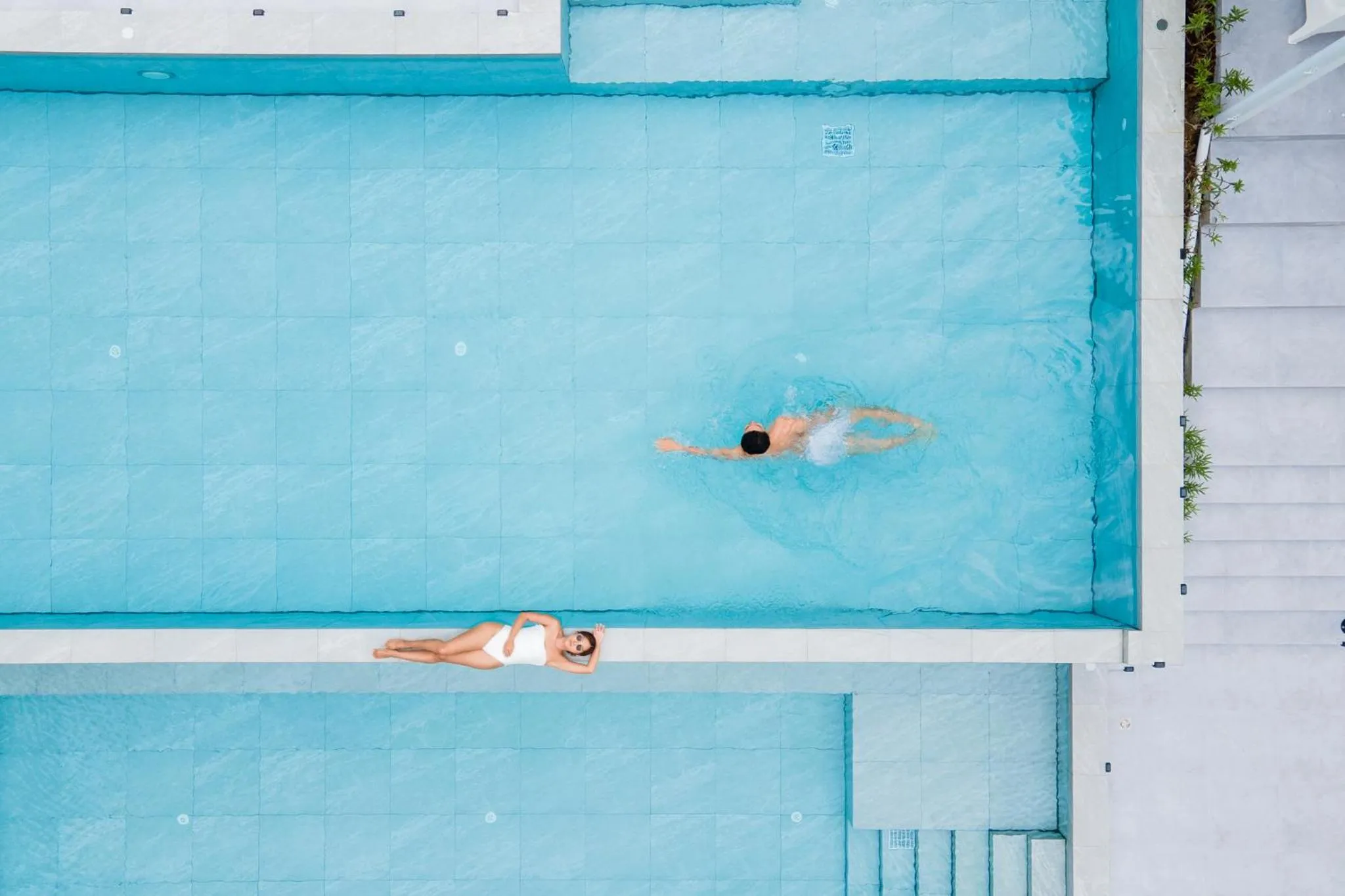 Swimming pool in Magical Mountain View Resort