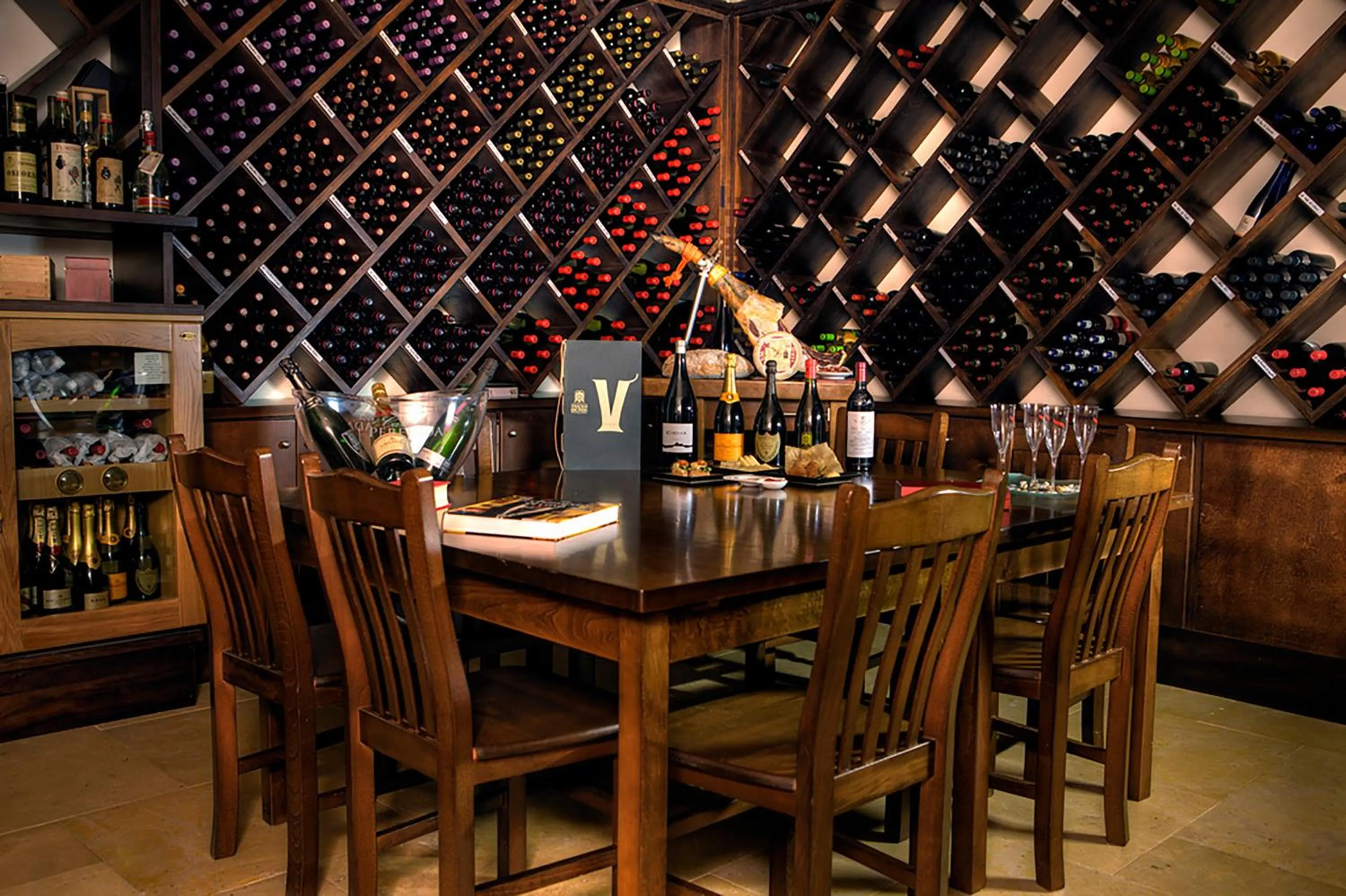 Lounge or bar in Hotel Palacio de Merás