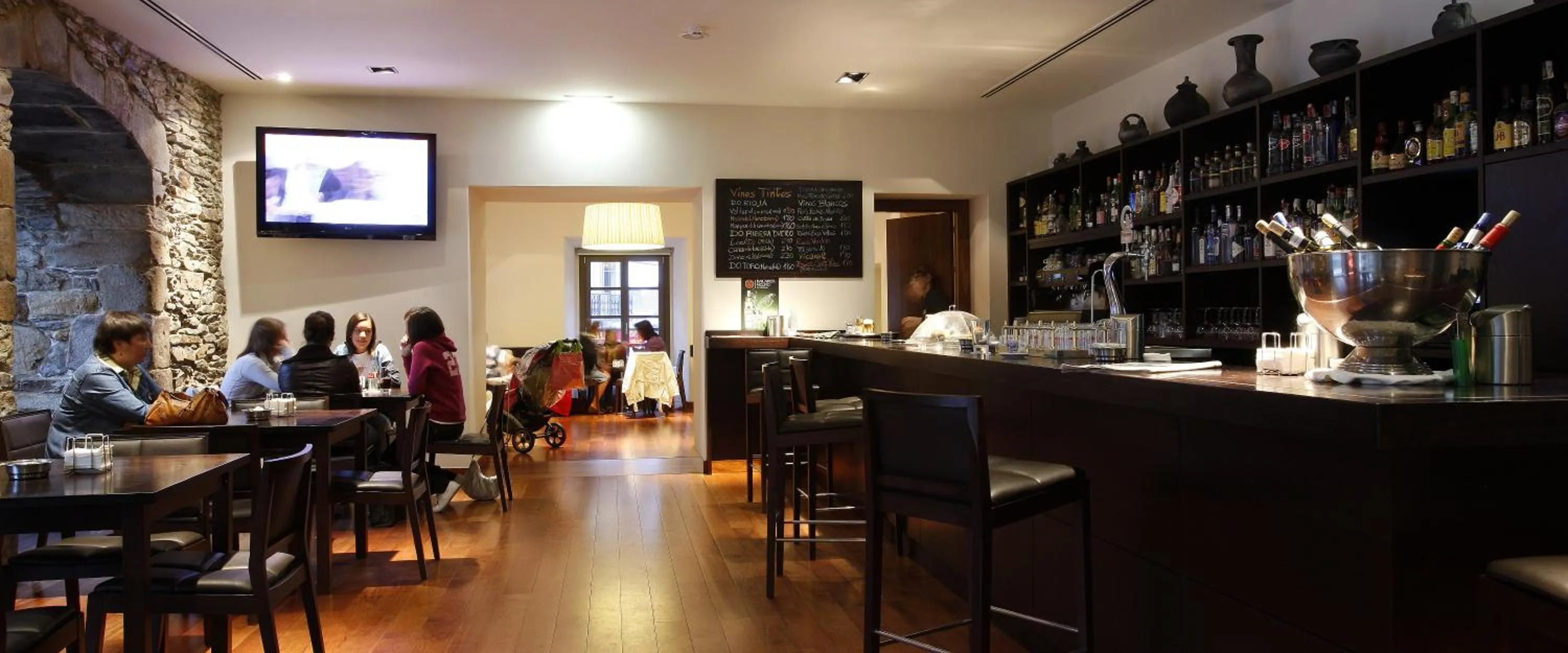 Lounge or bar in Hotel Palacio de Merás
