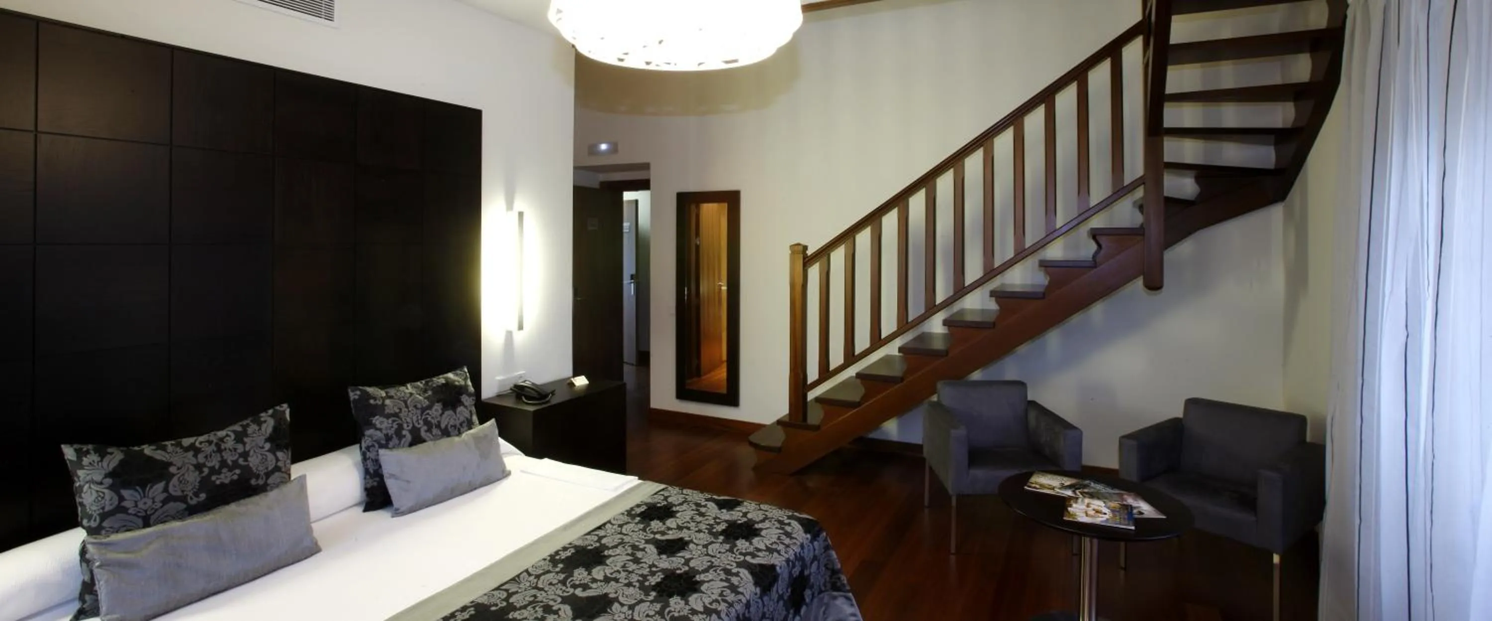 Photo of the whole room, Bed in Hotel Palacio de Merás