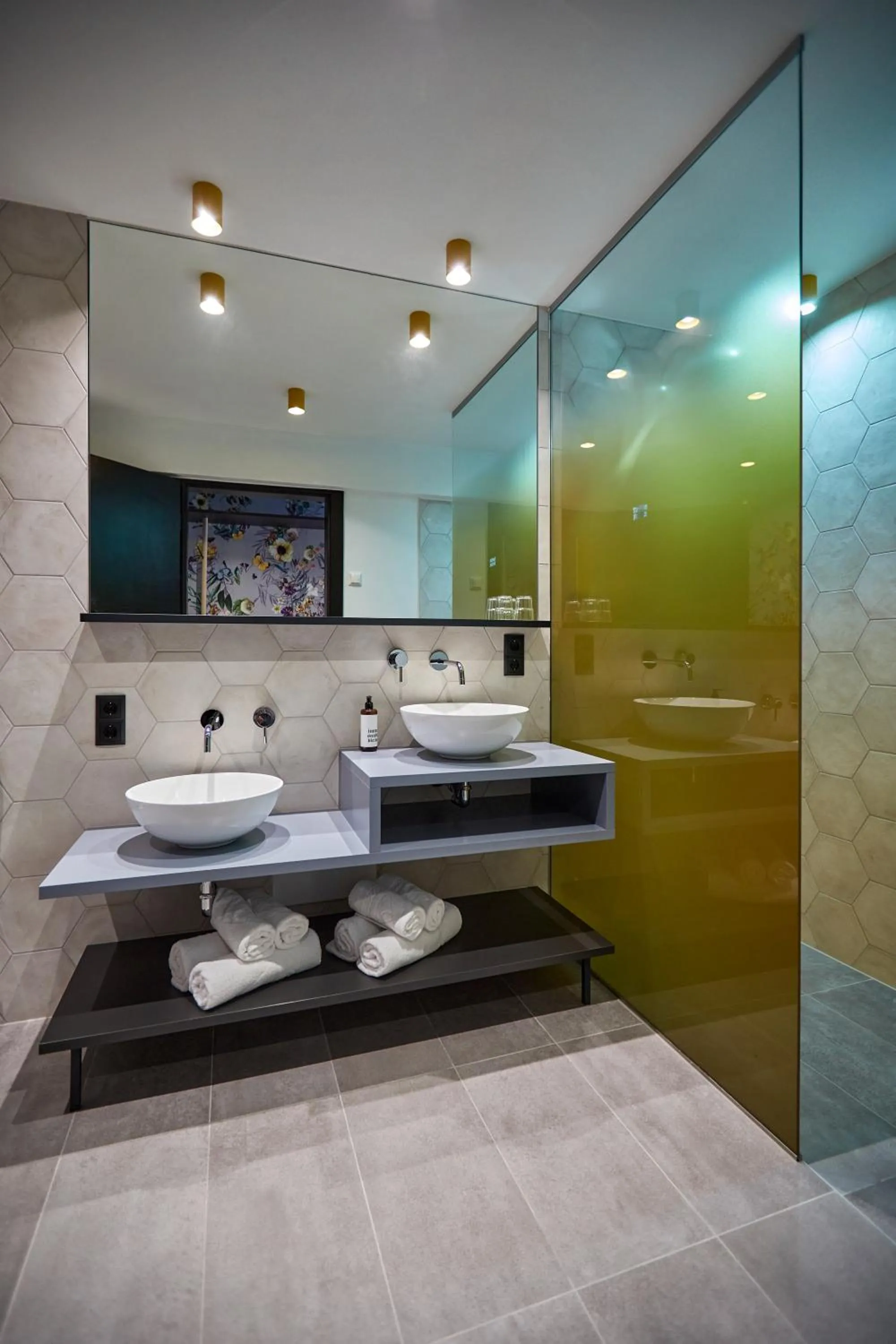 Bathroom in EdeR FriDa - Tuttiii KomPletti ALL inKlusiv