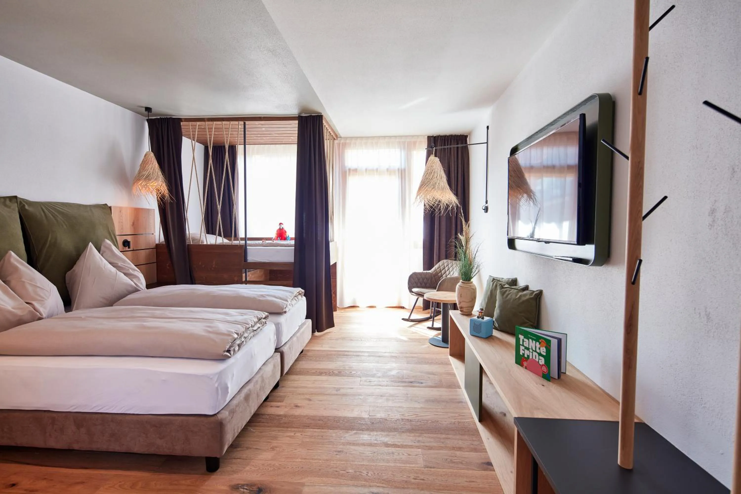 Photo of the whole room, Bed in EdeR FriDa - Tuttiii KomPletti ALL inKlusiv