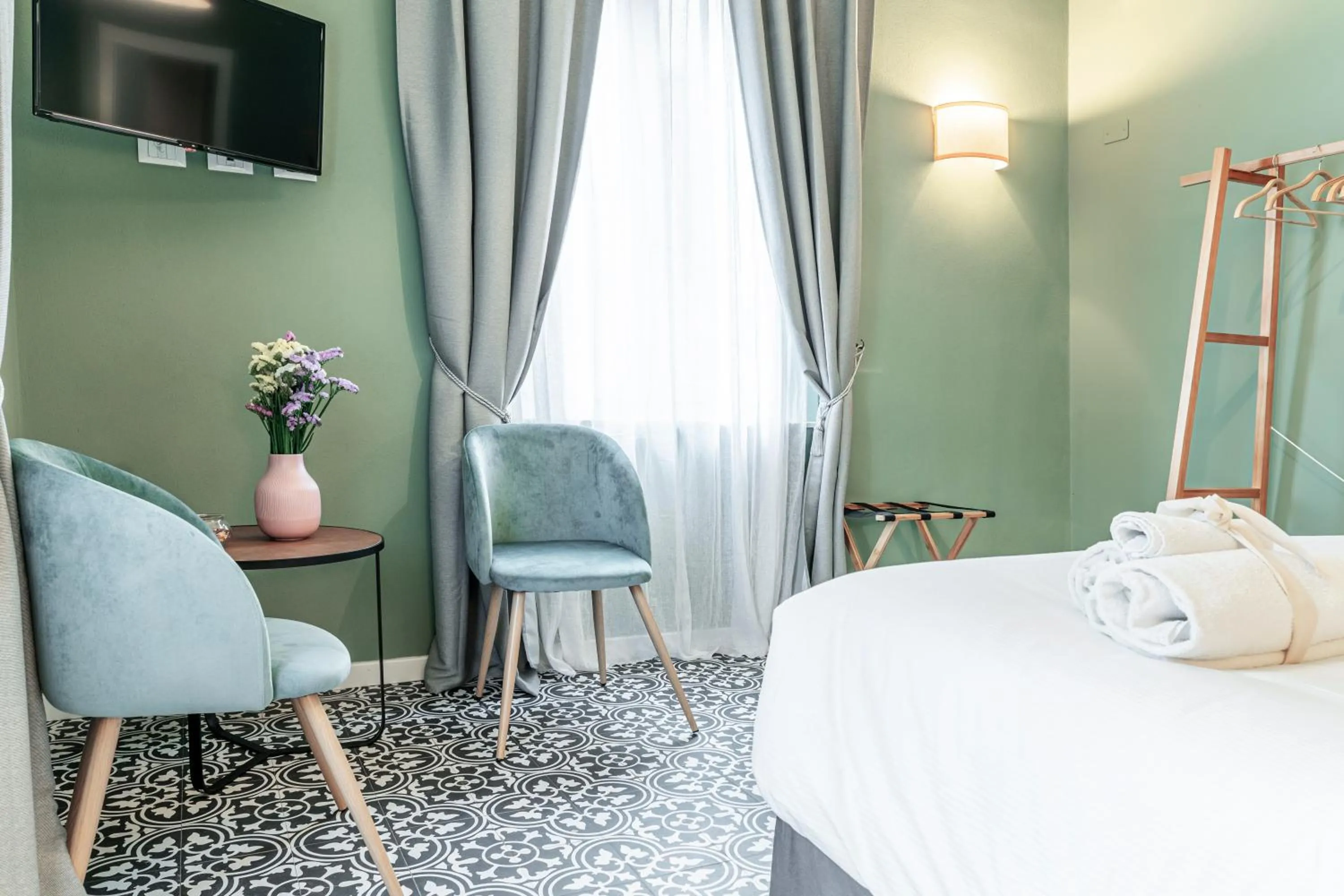 Photo of the whole room, Bed in La Lu cozy rooms 2